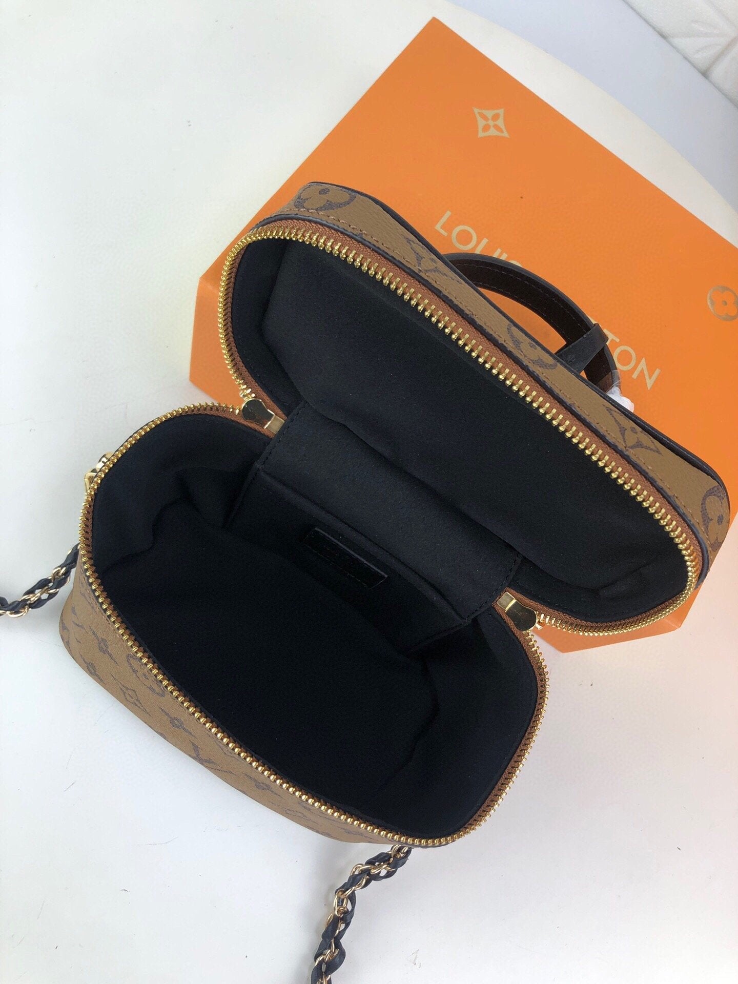 EN - New Arrival Bags LUV 026