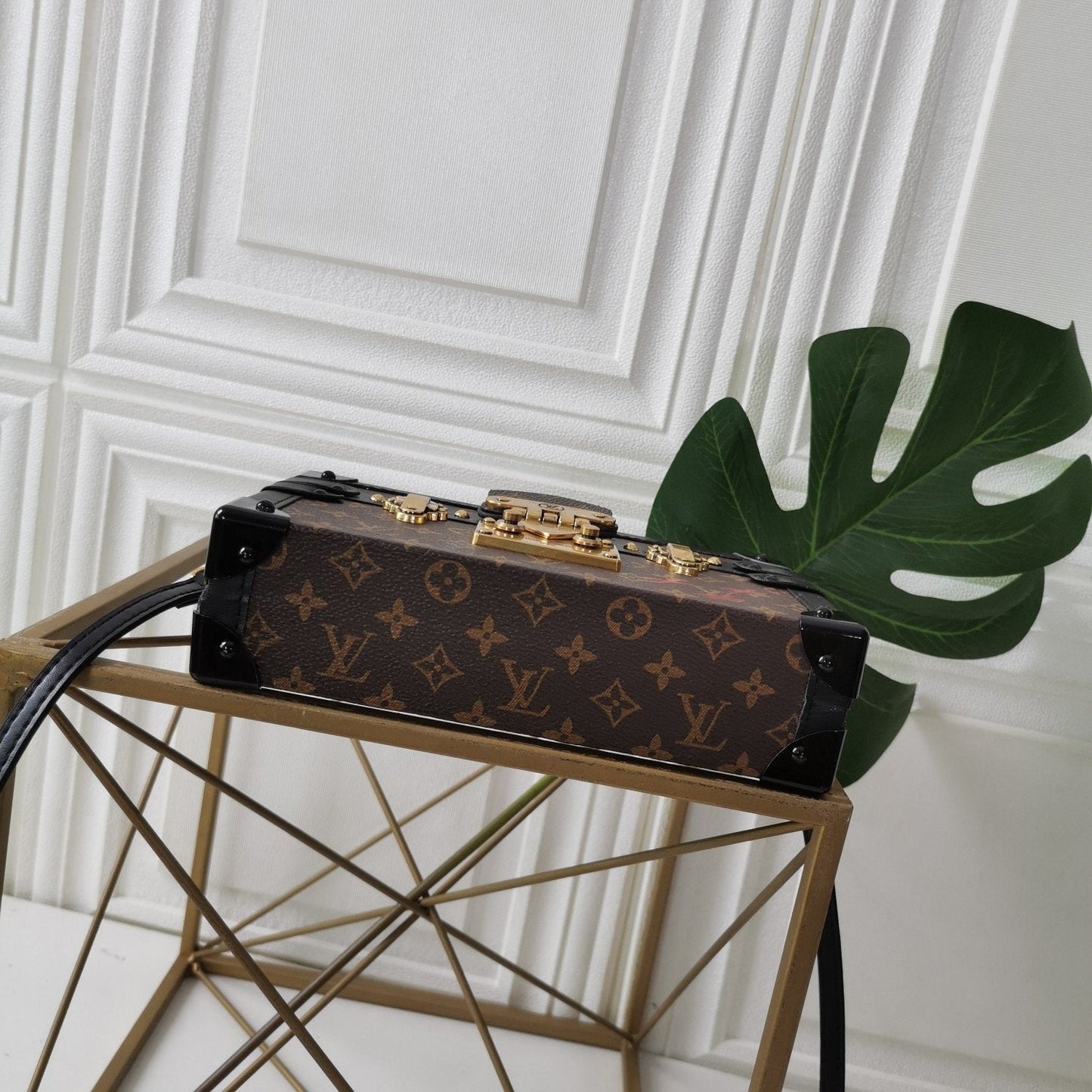 EN - New Arrival Bags LUV 239