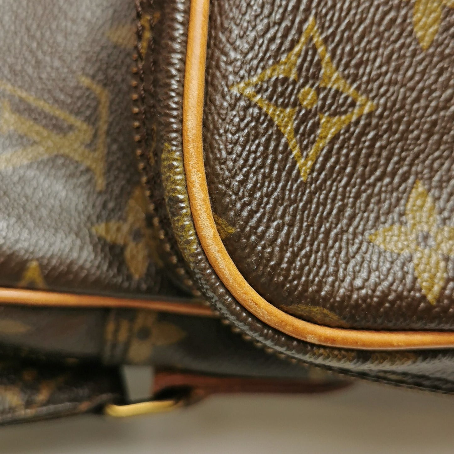 Preloved GLM-Danube Camera Bag Monogram Print  Crossbody Bag 250511781188407