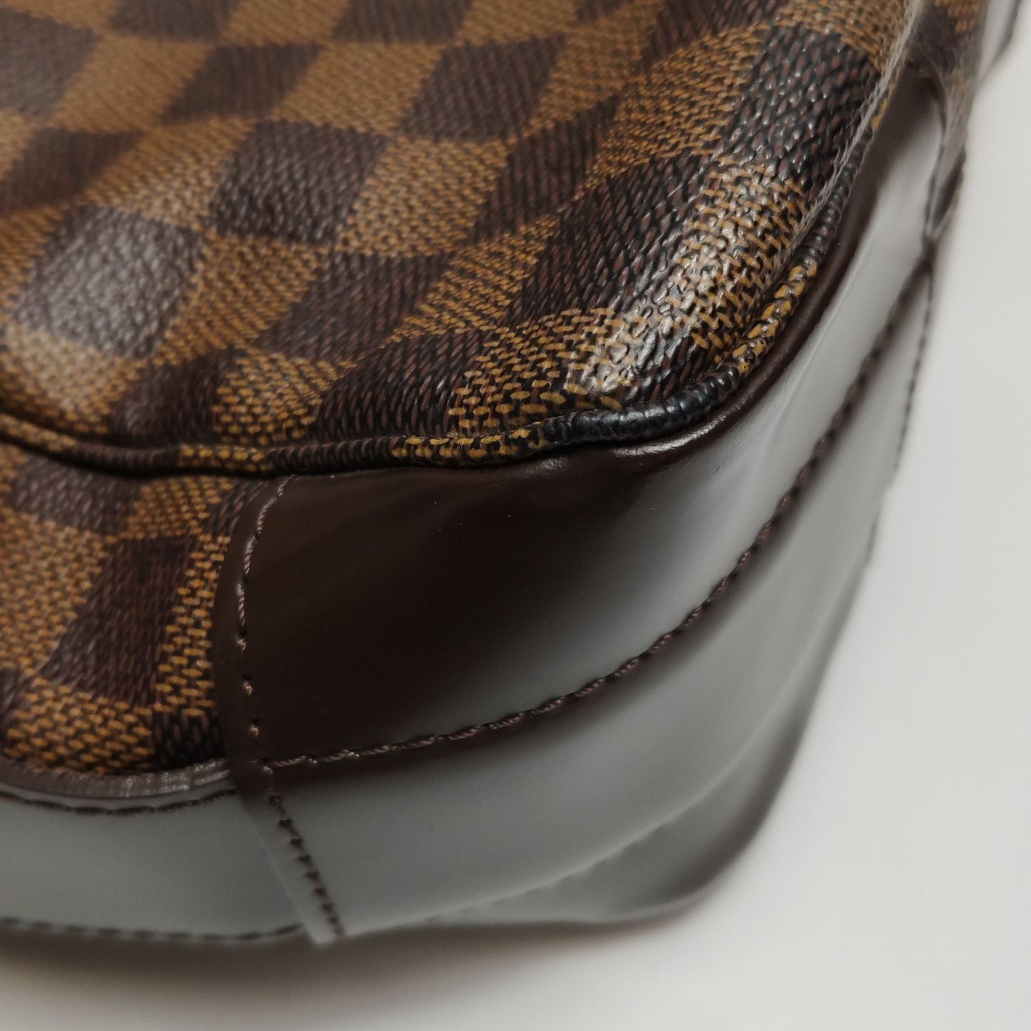 Preloved GLM-Bastille Leather Checkerboard Shoulder Bag 250513781190426