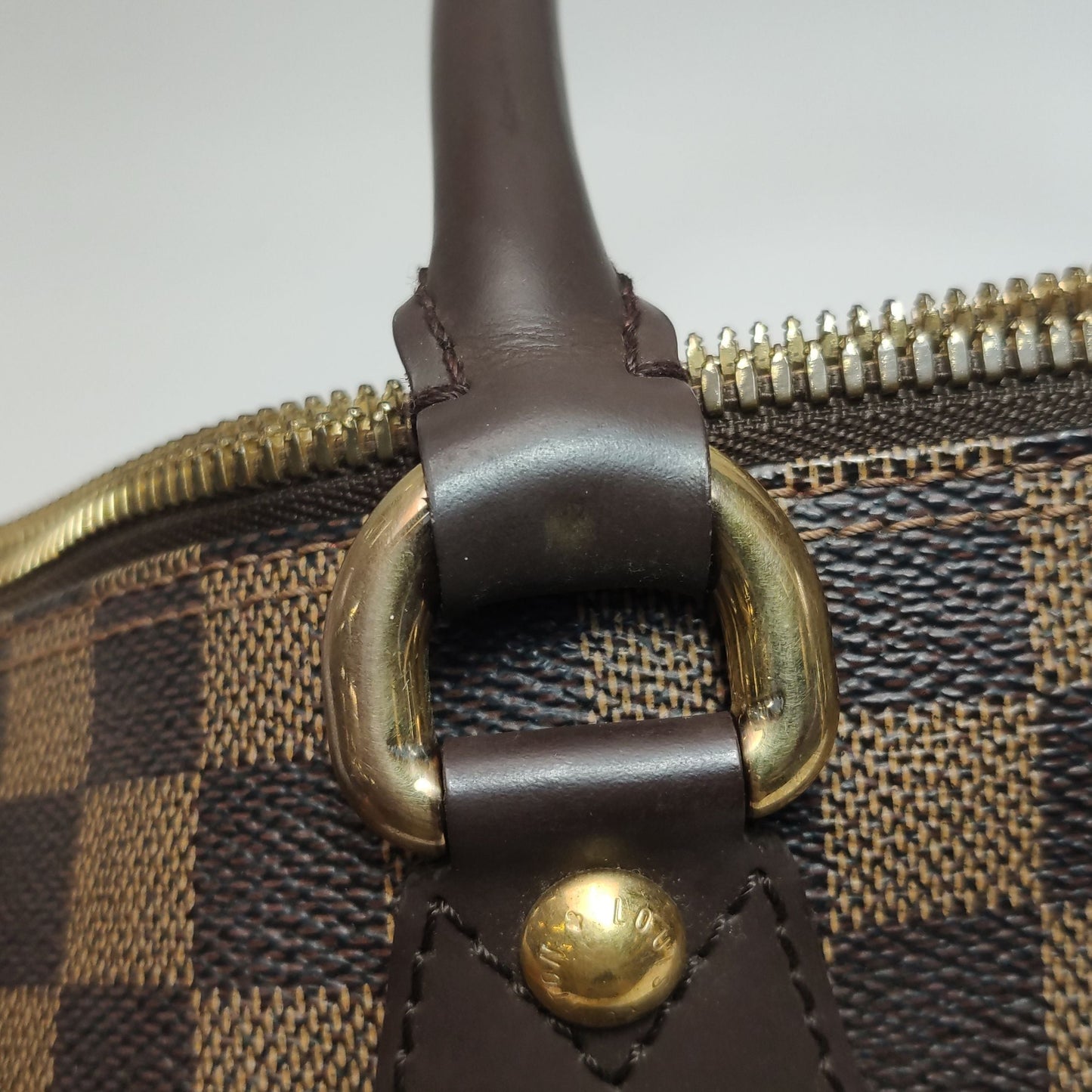 Preloved GLM-Saleya Leather Checkered Zipper Hobo Handbag 250517781196476
