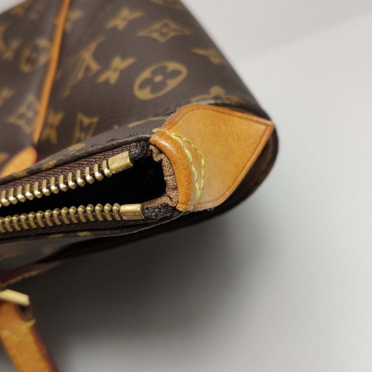 Preloved GLM-Totally Small Monogram Canvas Shoulder Bag with Chip 250515781193302