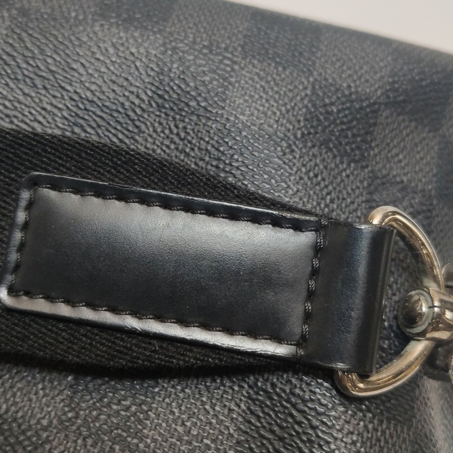 Preloved GLM-Porte Documents Jour Leather Crossbody Bag 250517781196011