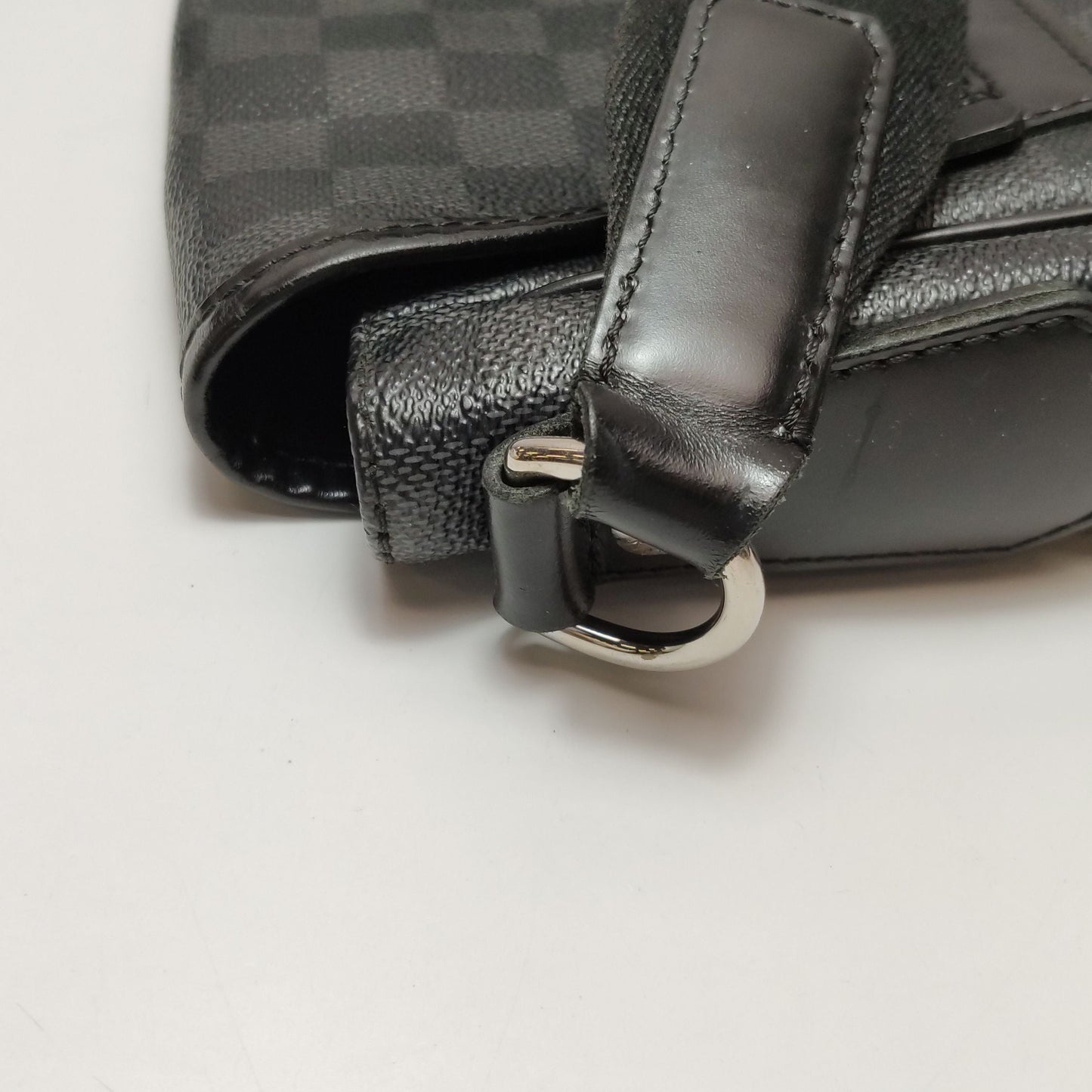 Preloved GLM-Leather Checkerboard Flap Messenger Bag 250514781191938