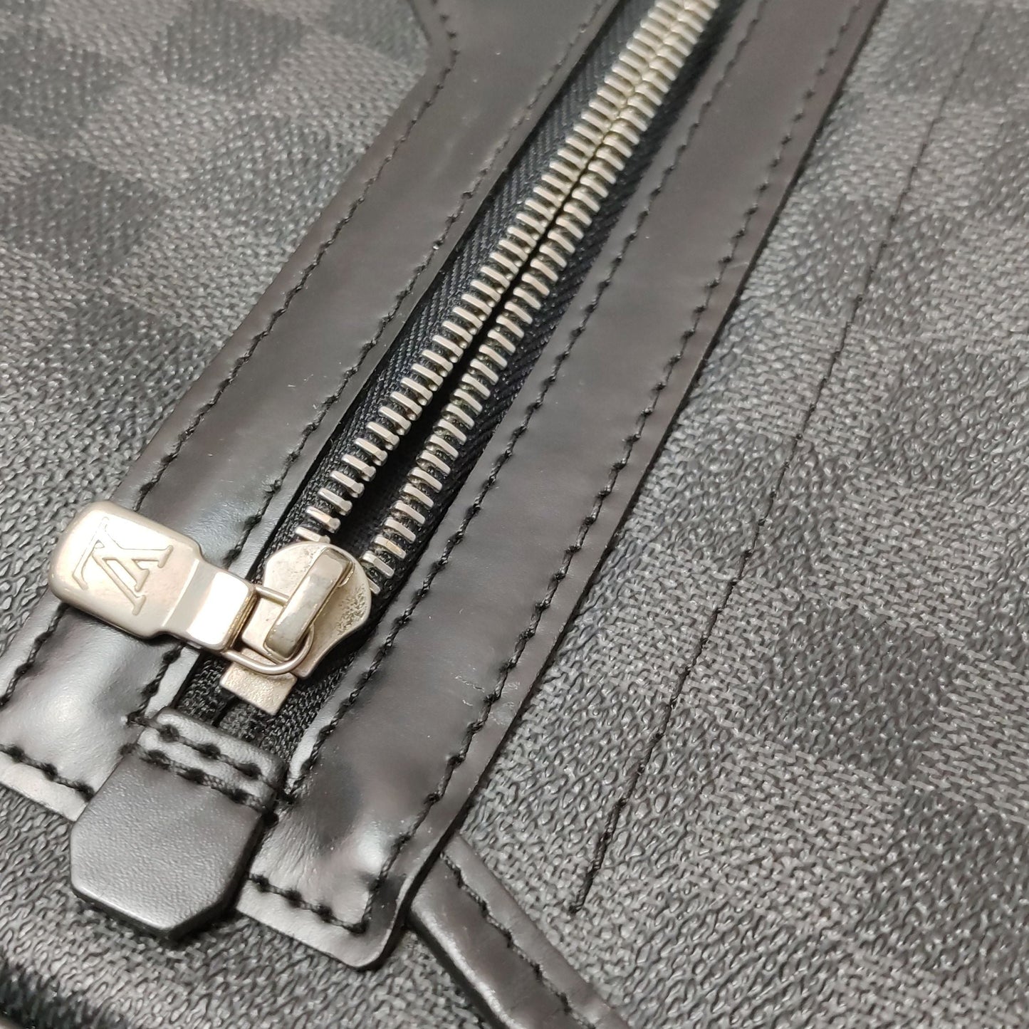 Preloved GLM-Leather Checkerboard Flap Messenger Bag 250514781191938