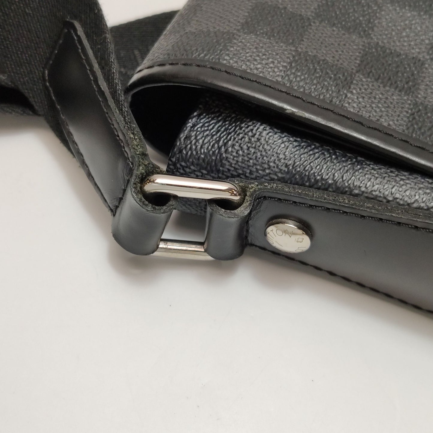 Preloved GLM-Checkerboard Flap Messenger Shoulder Bag 250513781190901