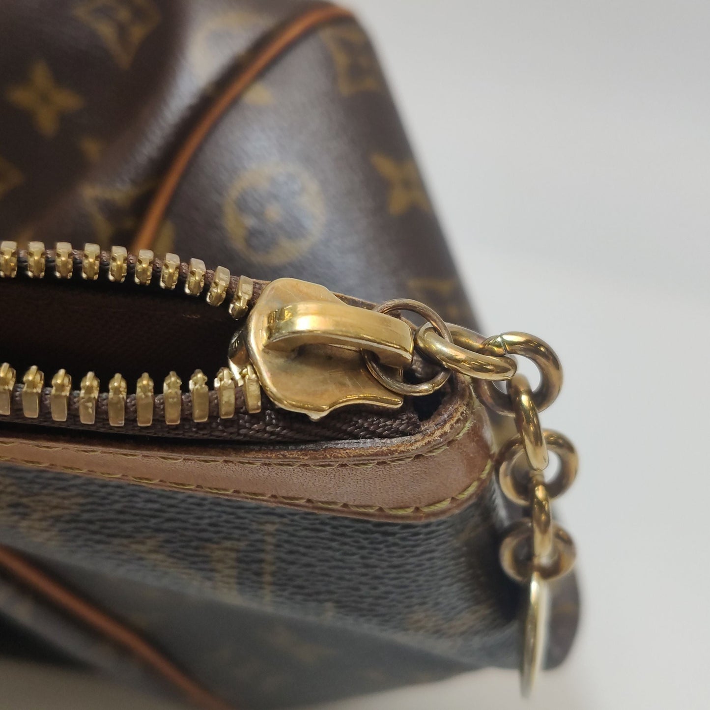 Preloved GLM-Tivoli GM Monogram Canvas Pleated Shoulder Bag 250513781190657