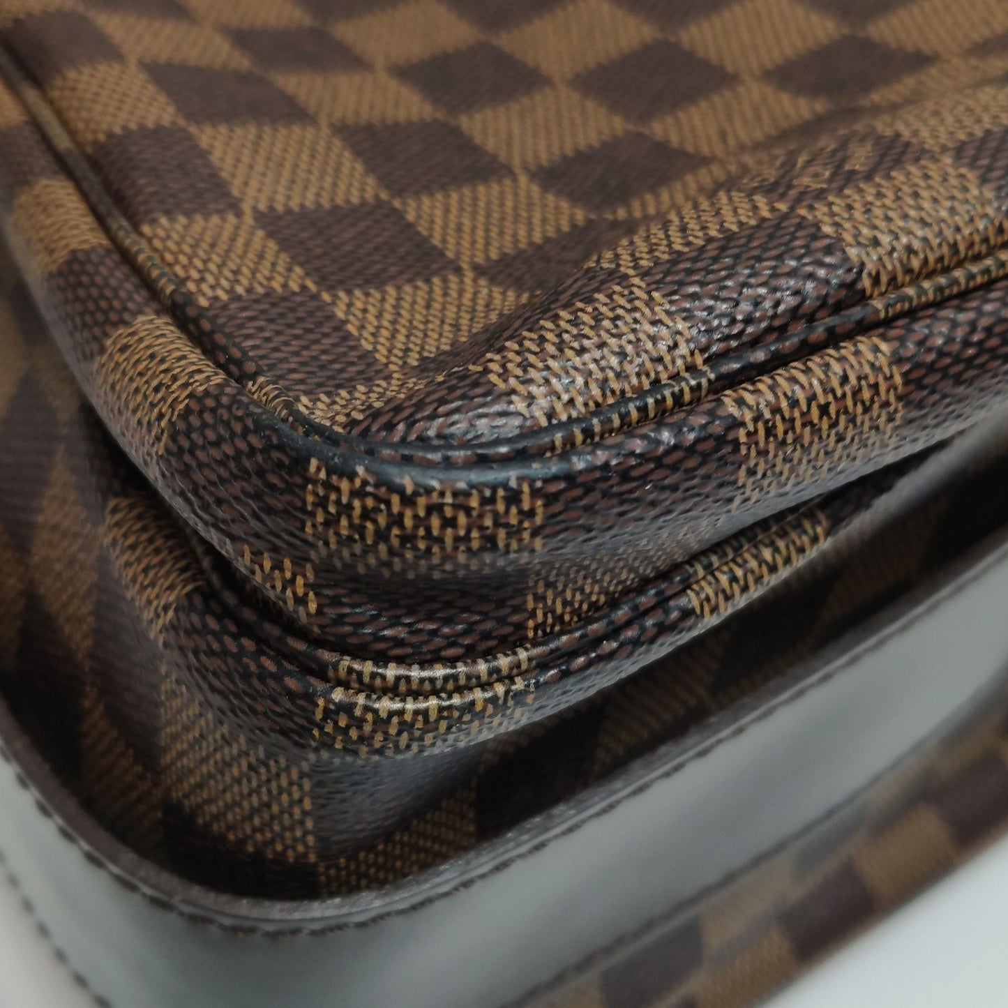 Preloved GLM-Naviglio Check Pattern Flap Messenger Crossbody Bag 250512781189071