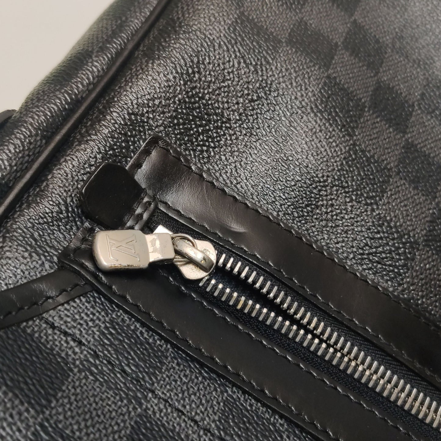 Preloved GLM-Leather Checkered Flap Messenger Crossbody Shoulder Bag 250512781189122