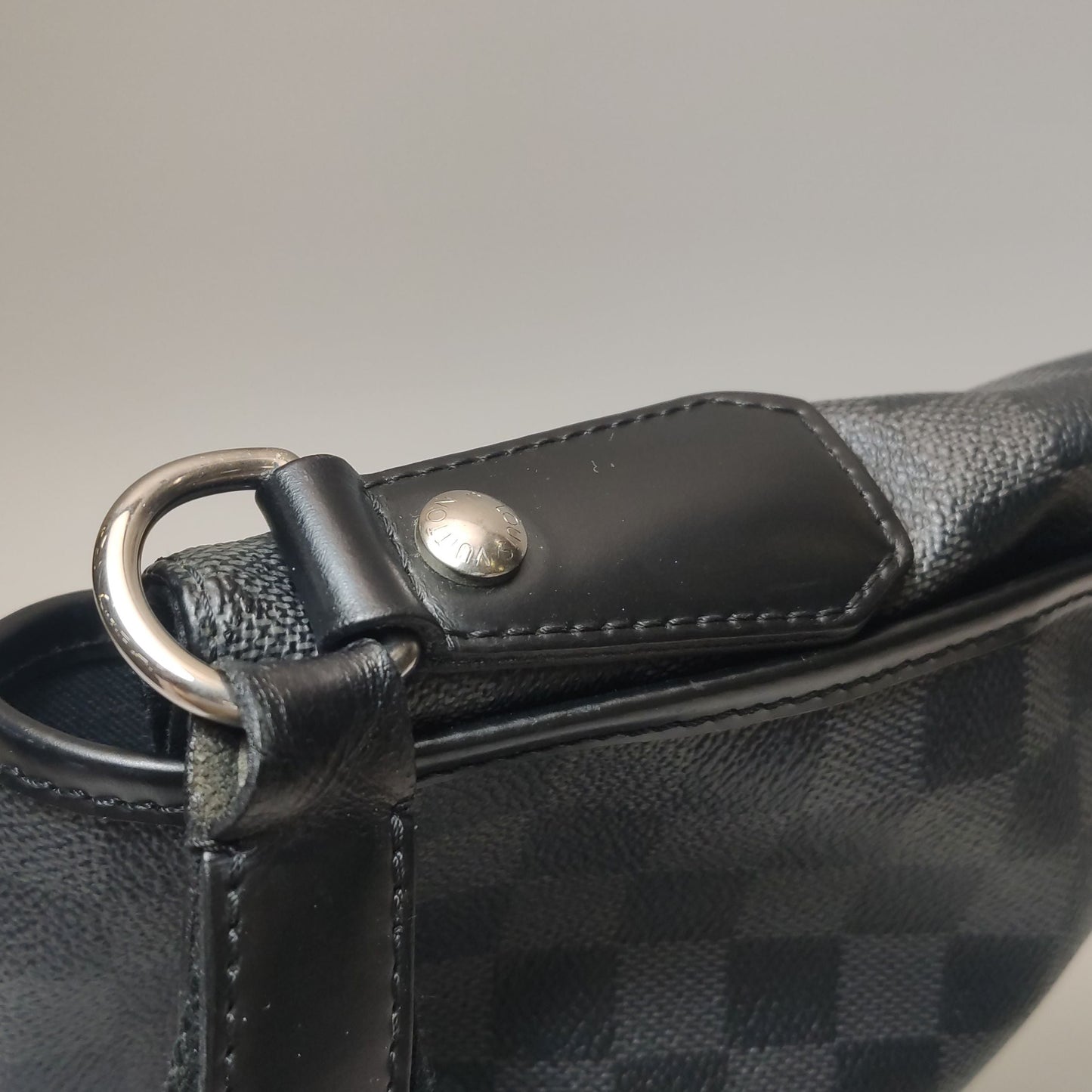 Preloved GLM-Leather Checkered Flap Messenger Crossbody Shoulder Bag 250512781189122