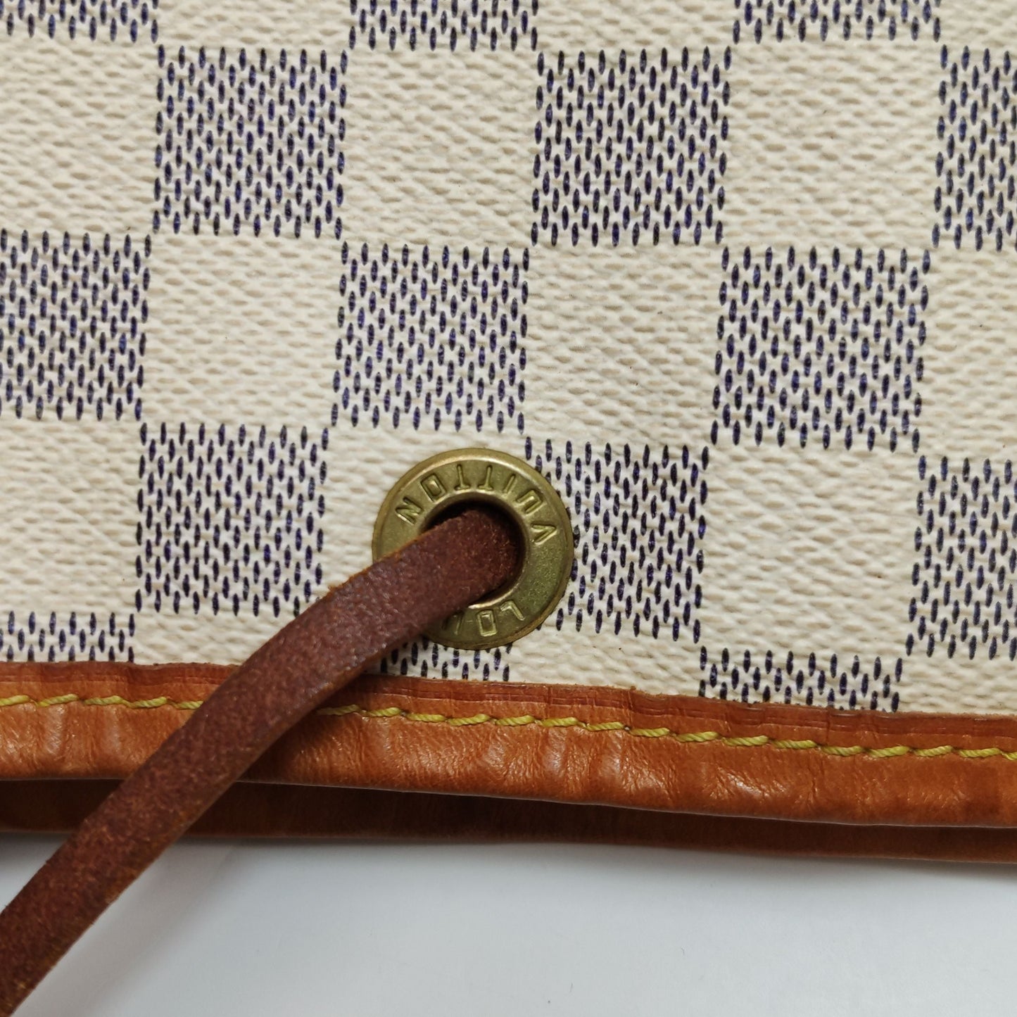 Preloved GLM-NOE Large Checkered Drawstring Shoulder Bag 250510781186475