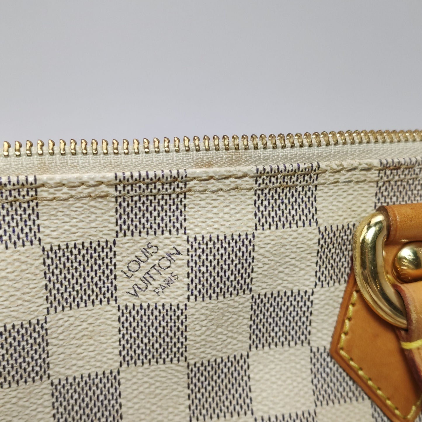 Preloved GLM-Saleya Checkered Zipper Tote Bag 250511781187176