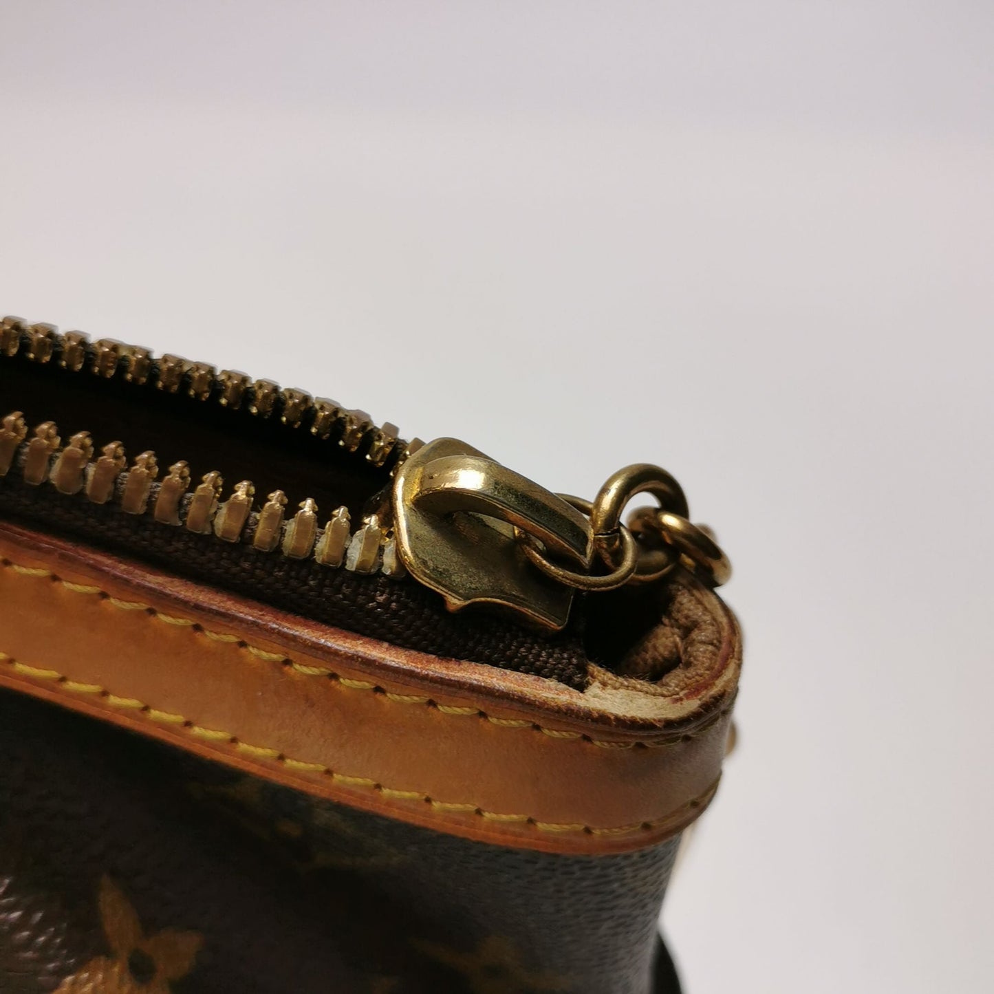 Preloved GLM-Tivoli PM Monogram Canvas Pleated Handbag 250508781183649