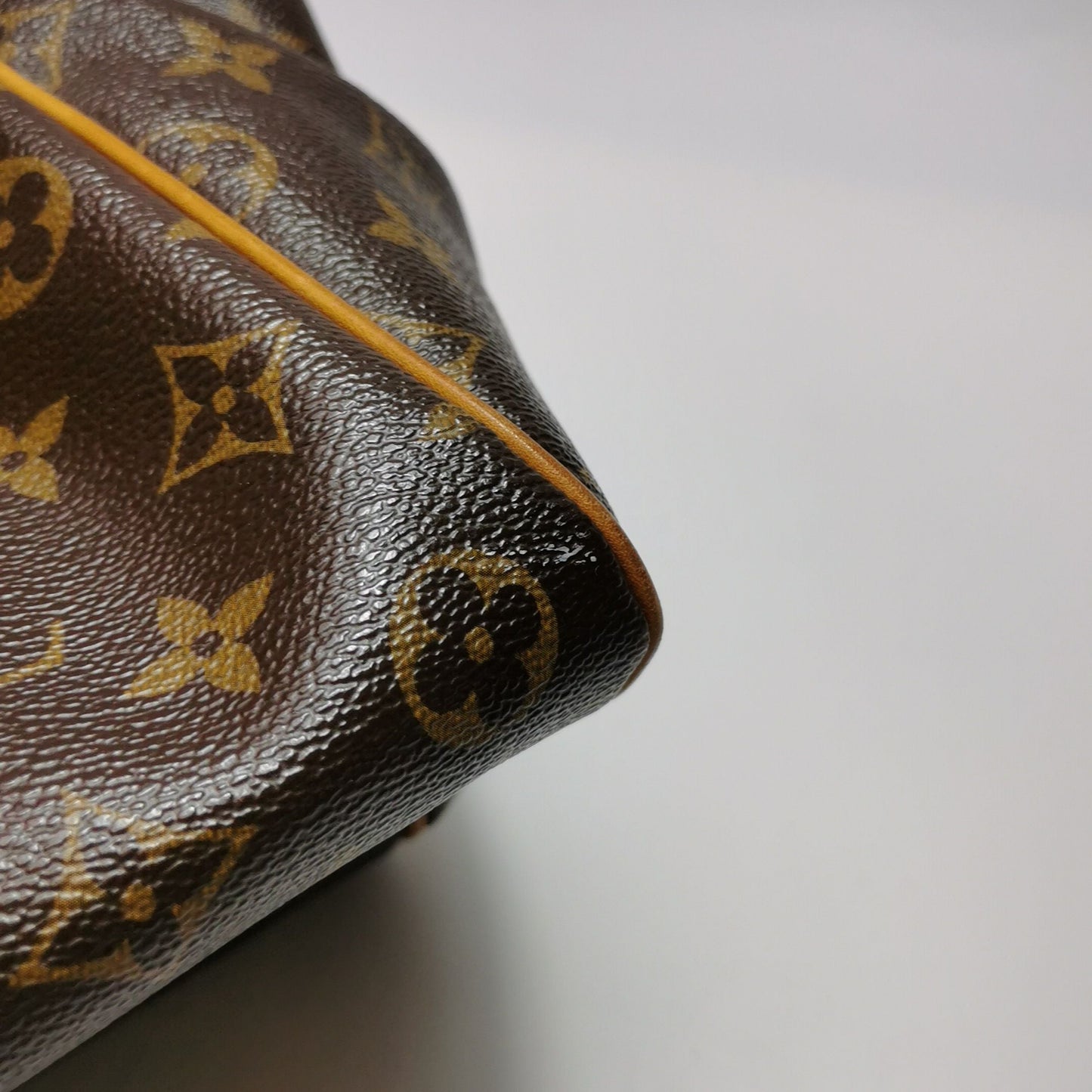Preloved GLM-Tivoli PM Monogram Canvas Pleated Handbag 250508781183649