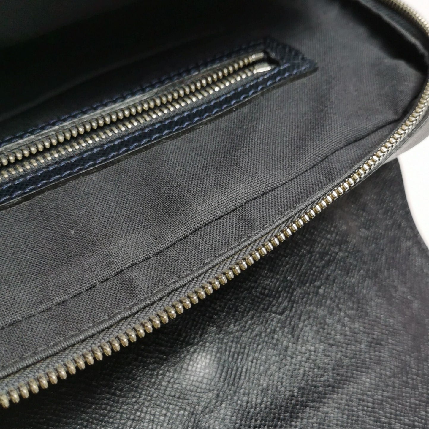 Preloved GLM-Robusto Leather Solid Metal Lock Briefcase Handbag 250508781182880