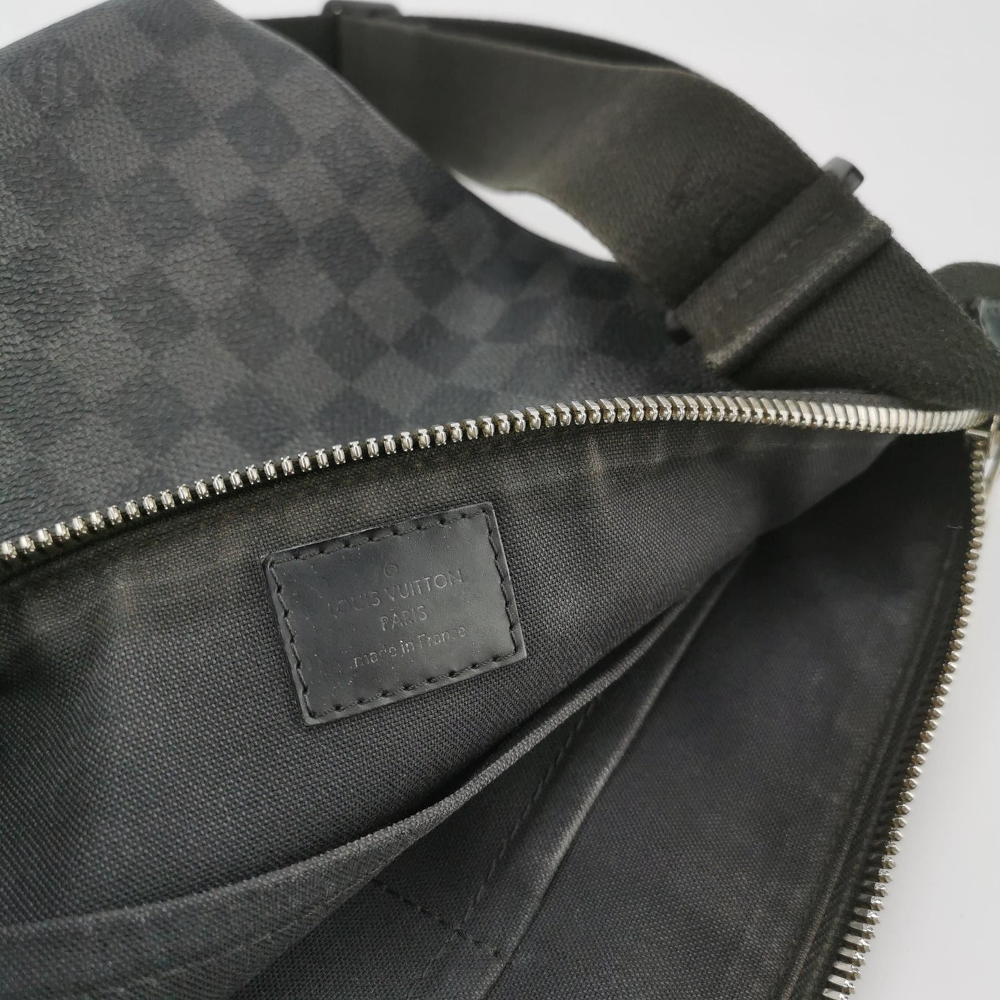 Preloved GLM-Mick Checkered Zipper Crossbody Bag 250507781181452