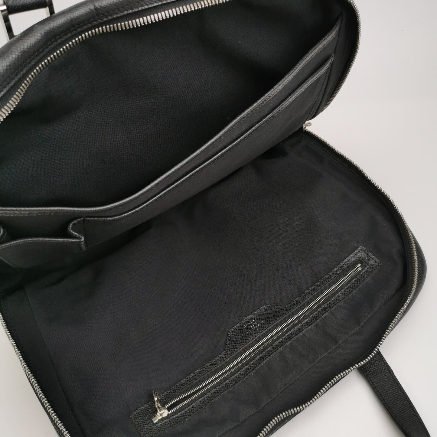 Preloved GLM-Taiga Leather Zip Top Handle Bag 250507781181904