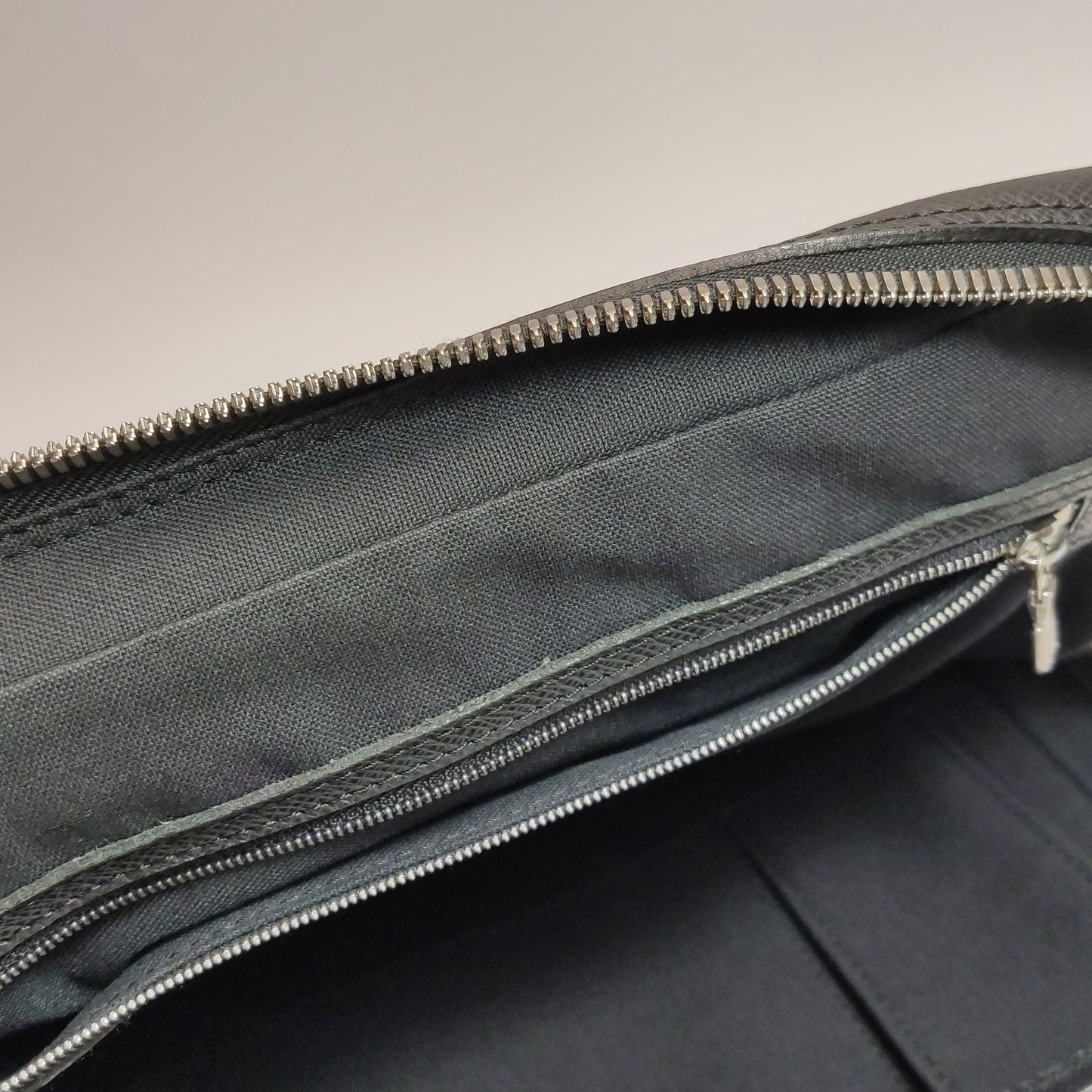 Preloved GLM-Taiga Leather Zip Top Handle Bag 250507781181904