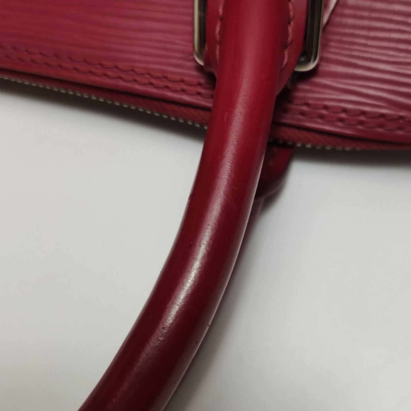 Preloved GLM-Alma Large Epi Leather Shell Handbag 057850400763