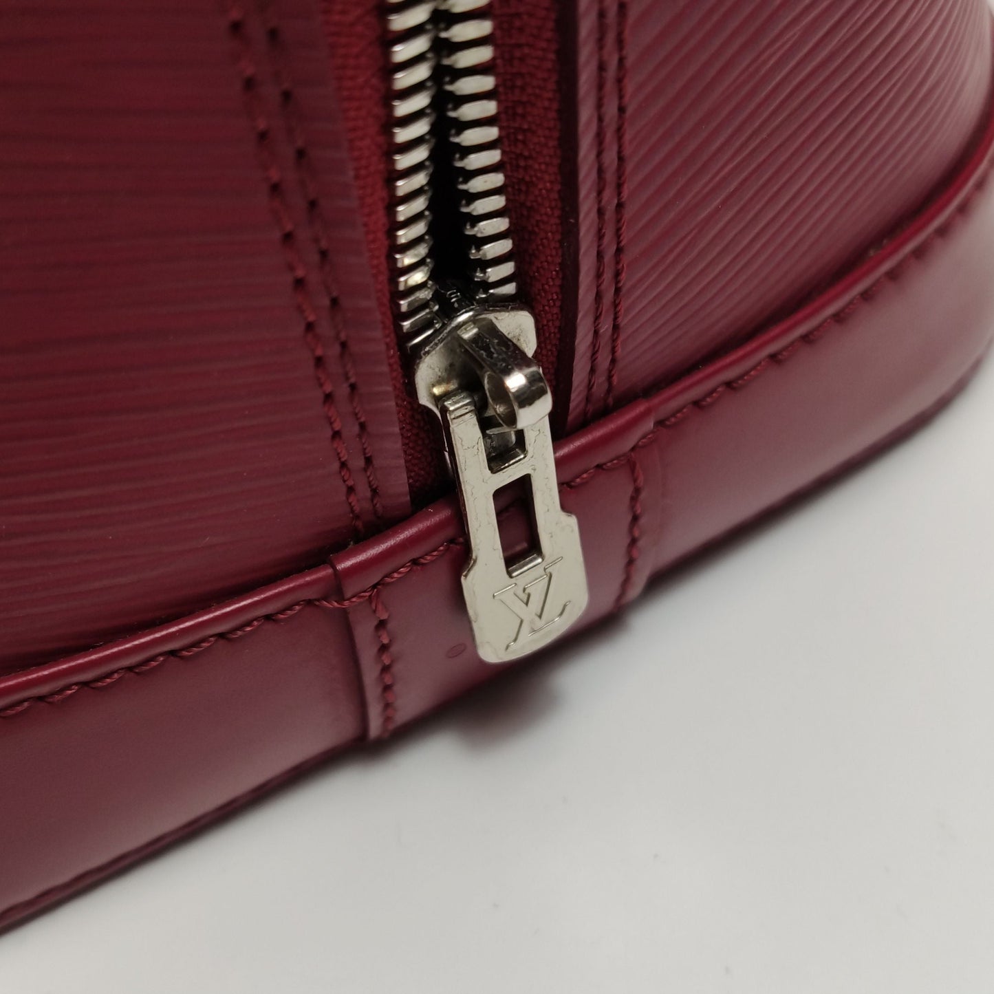 Preloved GLM-Alma Large Epi Leather Shell Handbag 057850400763