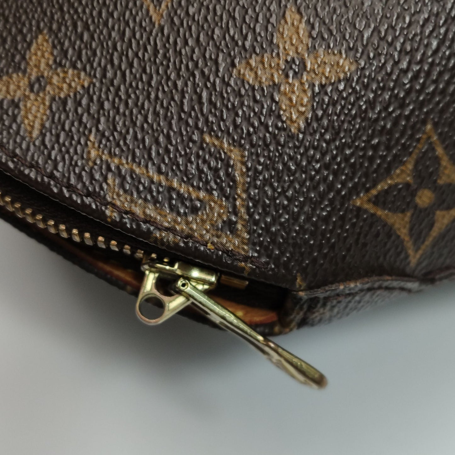 Preloved GLM-Ellipse Clam Bag Small Monogram Print Rolled Edge Handbag 250430781172265