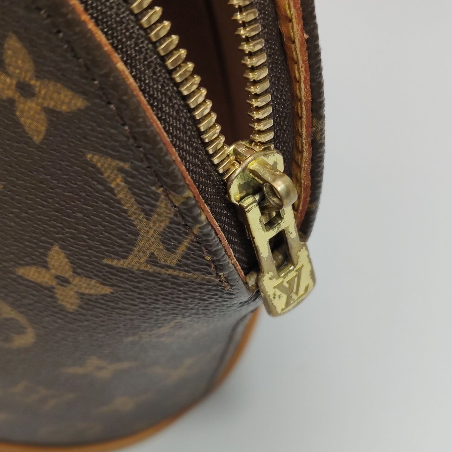 Preloved GLM-Ellipse Clam Bag Small Monogram Print Rolled Edge Handbag 250430781172265