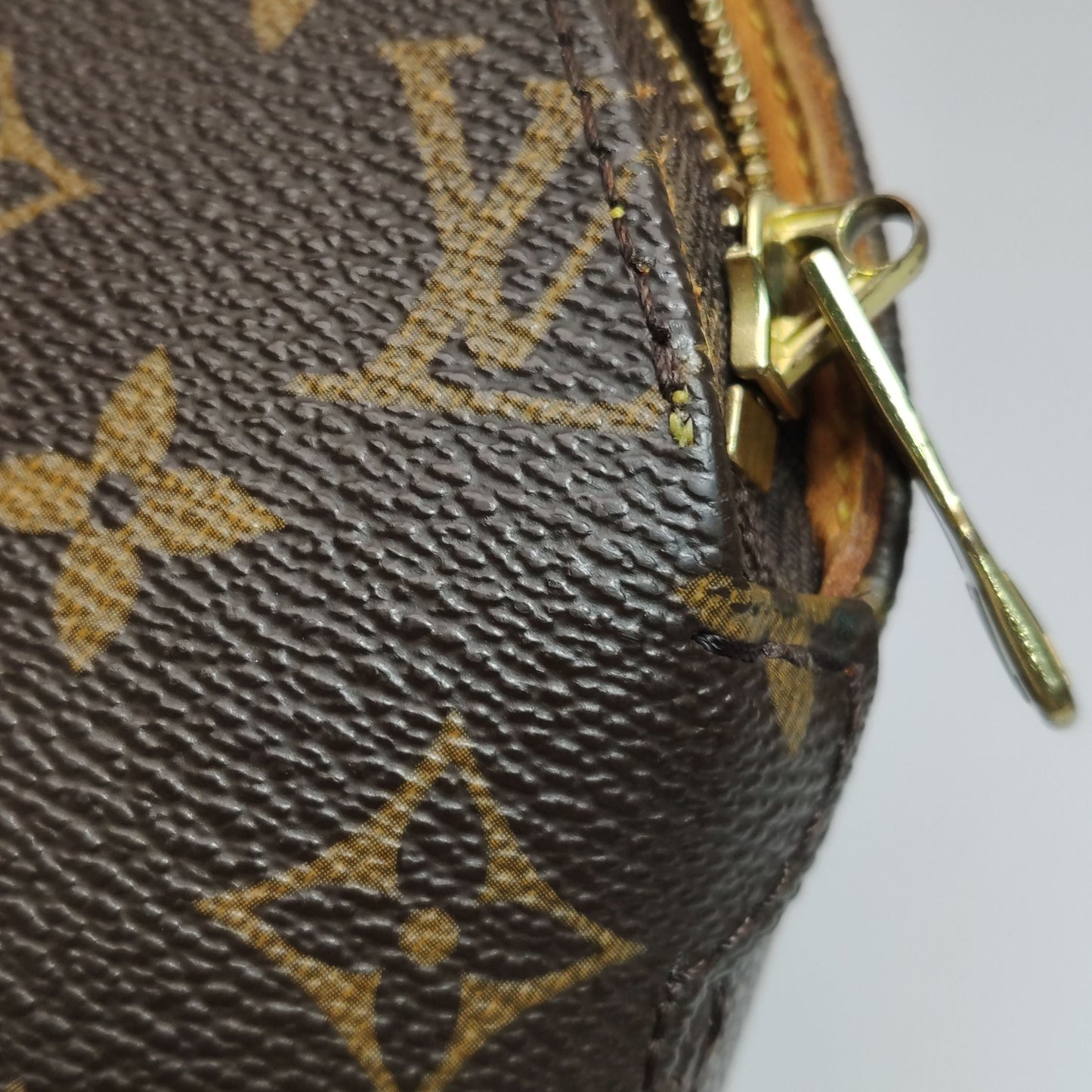 Preloved GLM-Ellipse Clam Bag Small Monogram Print Rolled Edge Handbag 250430781172265