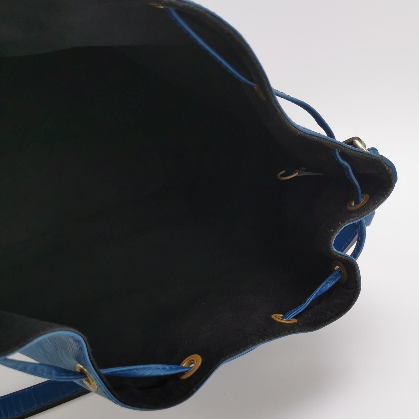 Preloved GLM-NOE Large Calfskin Drawstring Shoulder Bag 057850201023
