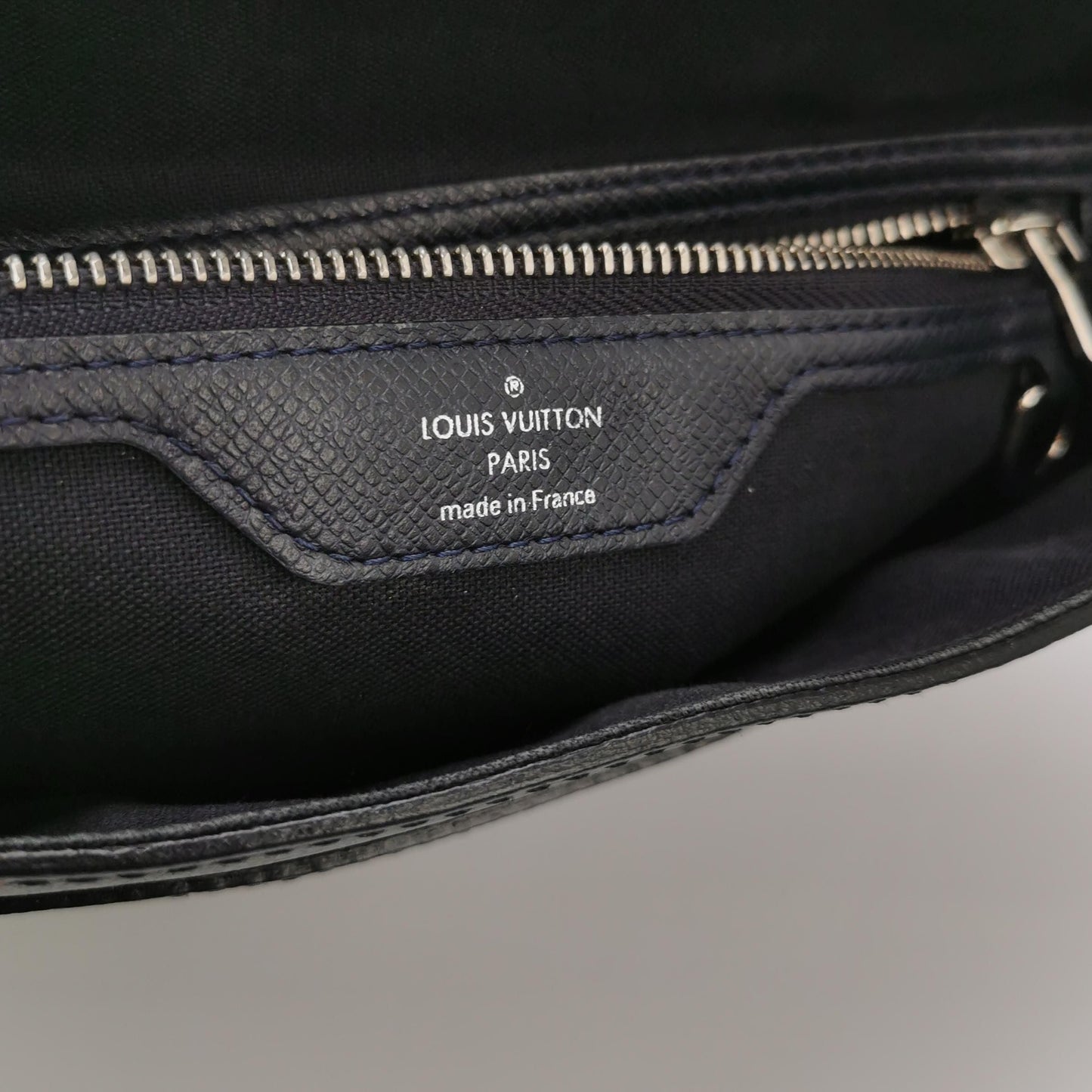 Preloved GLM-Roman Leather Flap Crossbody Shoulder Bag 250428781170034