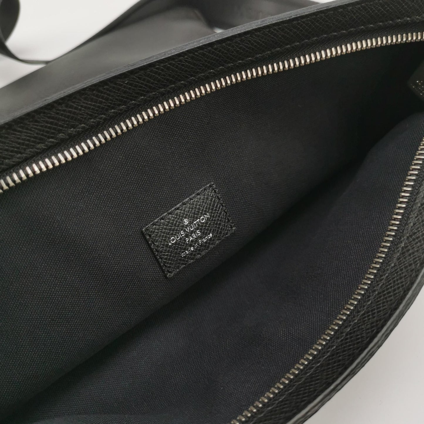 Preloved GLM-Leather Solid Zipper Briefcase Shoulder Bag 250426781166584