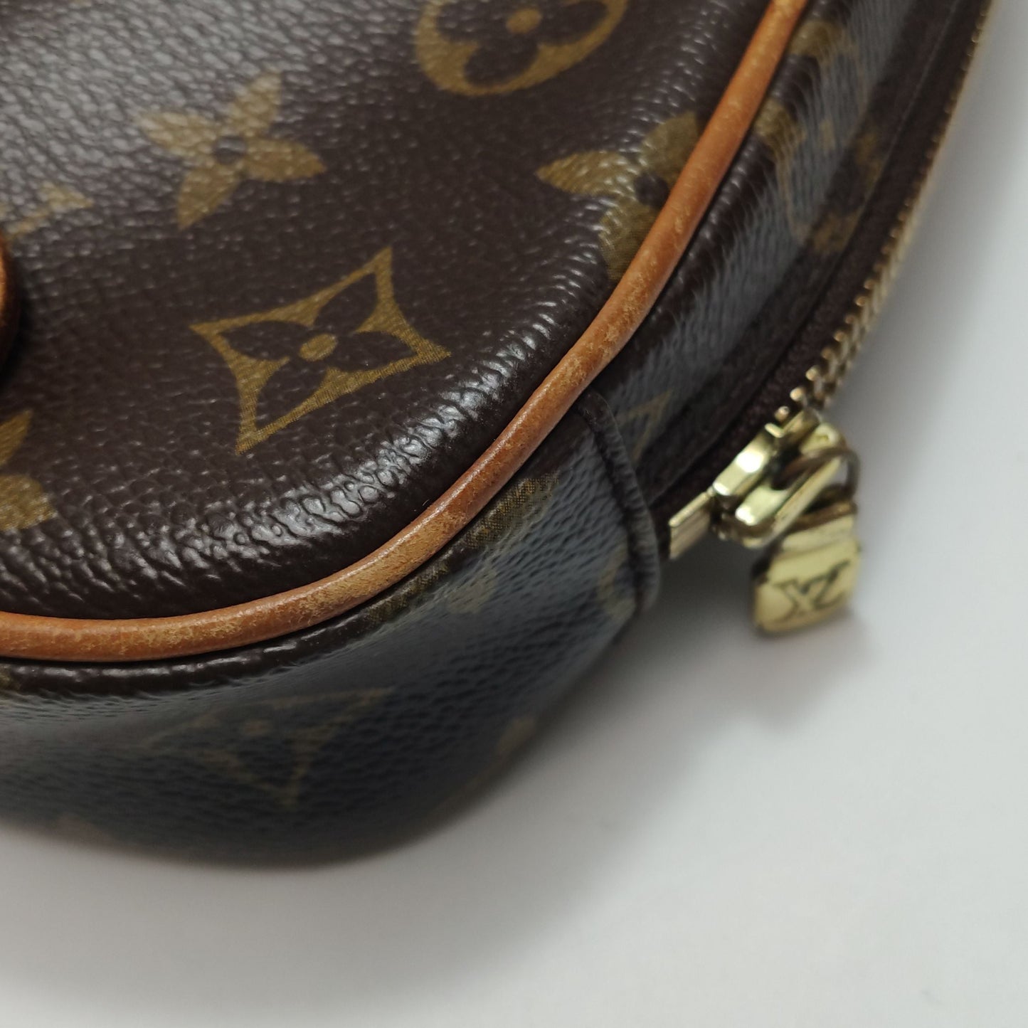 Preloved GLM-Gange Waist Bag Chest Bag 250424781163897