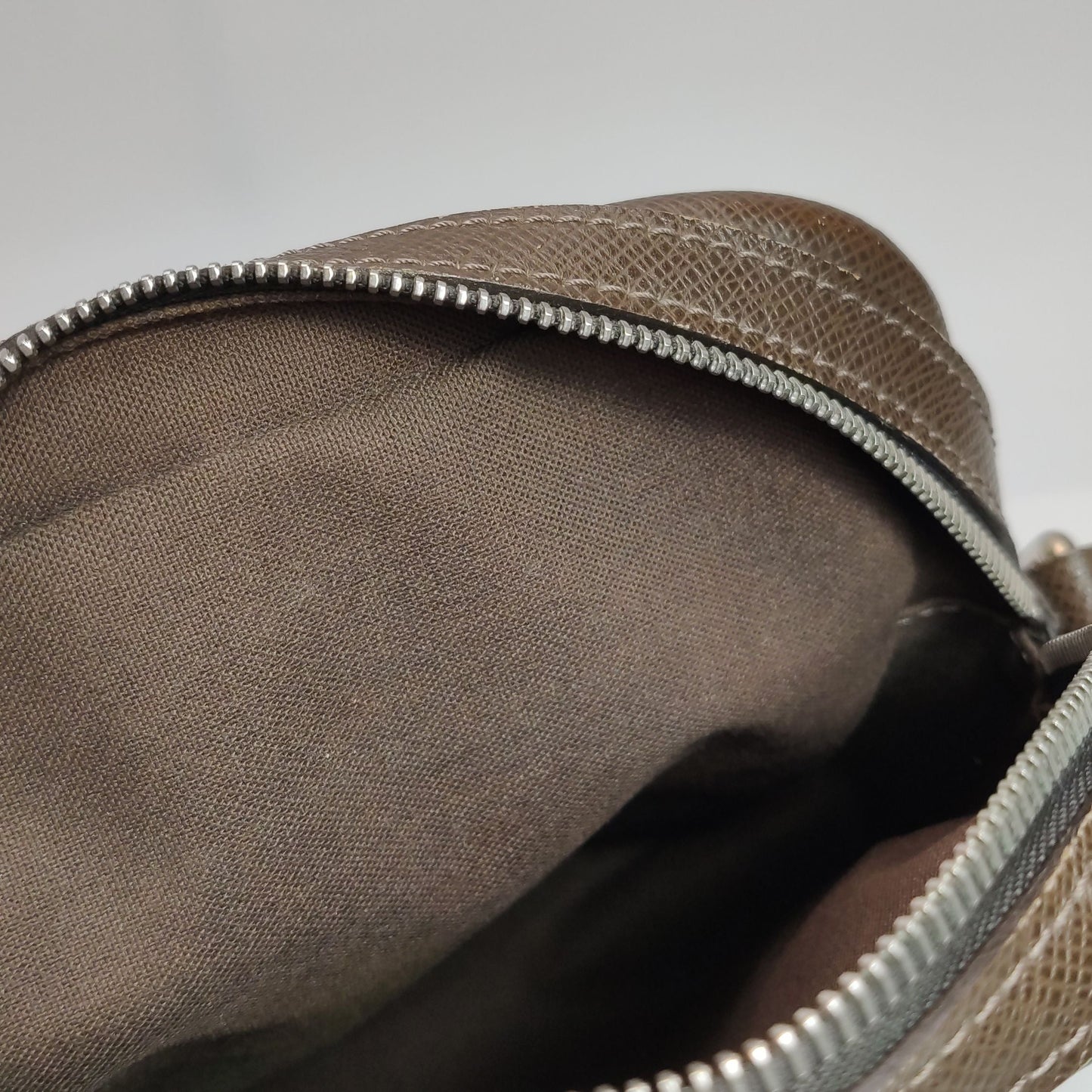 Preloved GLM-Dimitri Leather Crossbody Shoulder Bag 250425781165361