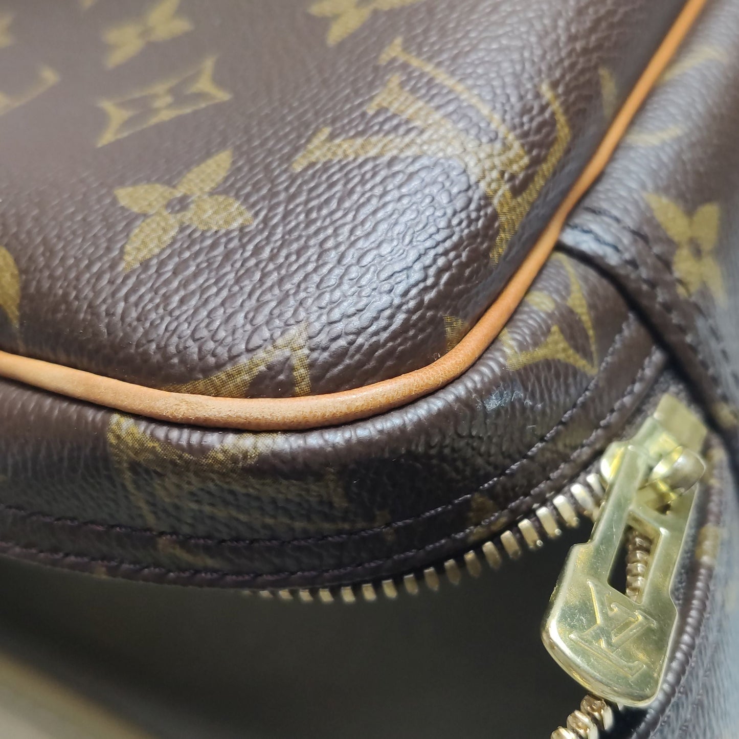 Preloved GLM-Excursion Small Monogram Canvas Handbag 250422781160973