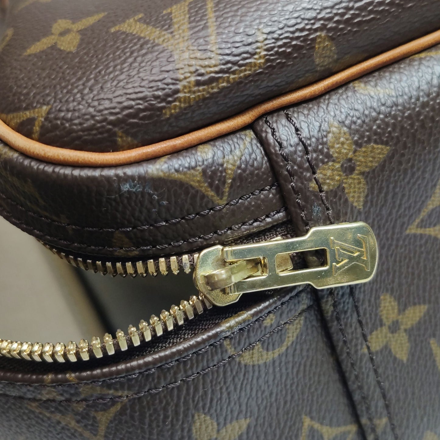 Preloved GLM-Excursion Small Monogram Canvas Handbag 250422781160973