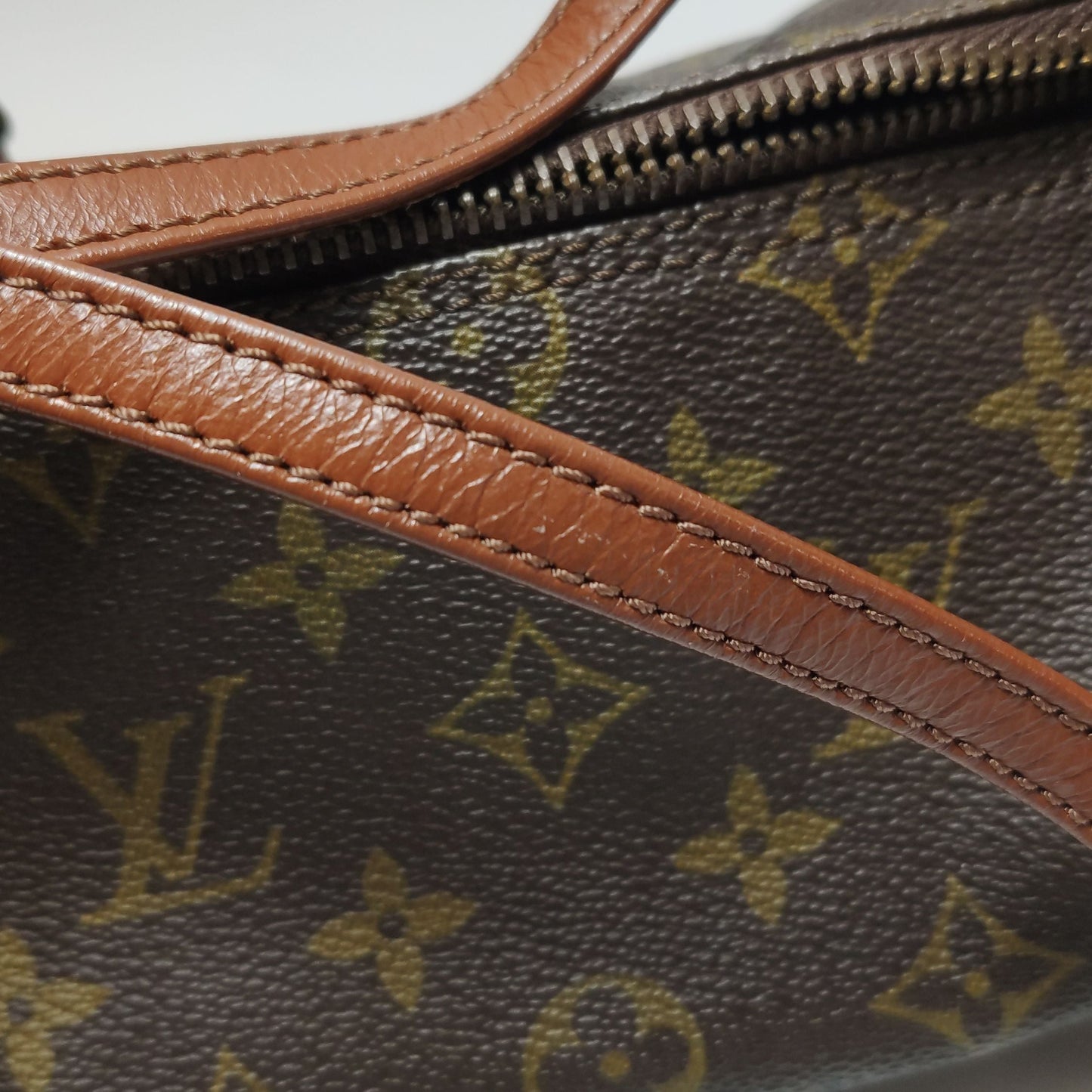 Preloved GLM-Papillon Medium Monogram Canvas Round Barrel Handbag 047852301220
