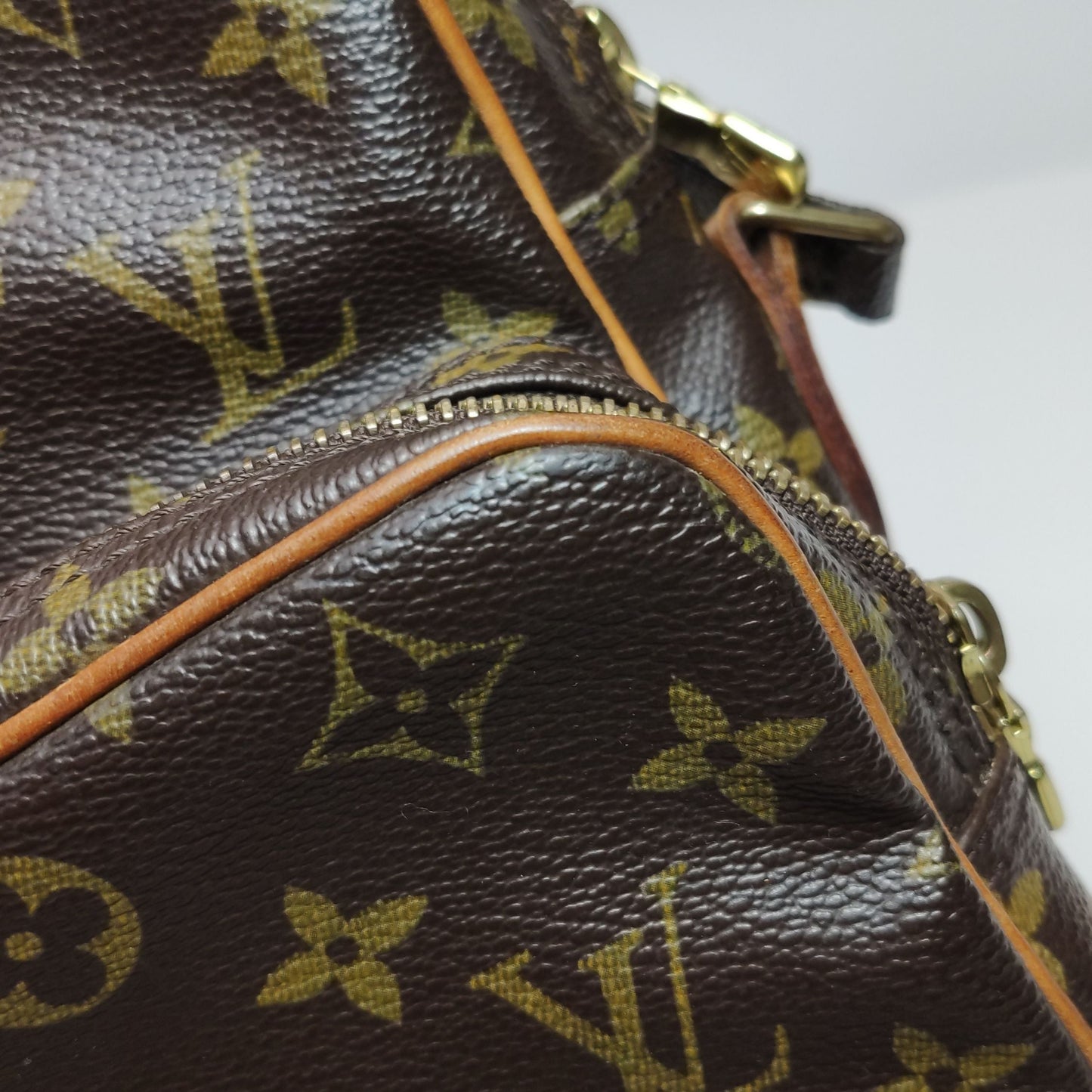Preloved GLM-Amazone Camera Bag Monogram Print Zip Front Crossbody Shoulder Bag 250420781157184