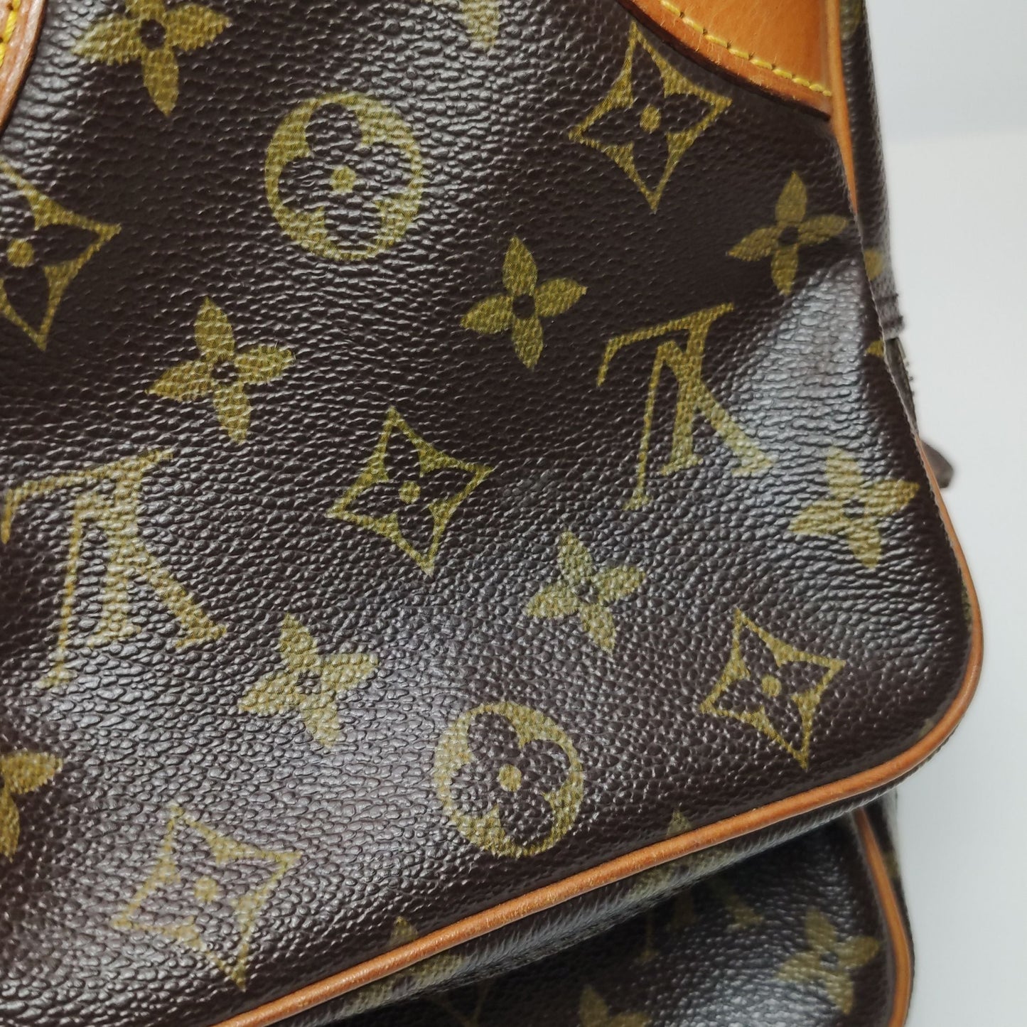 Preloved GLM-Amazone Camera Bag Monogram Print Zip Front Crossbody Shoulder Bag 250420781157184