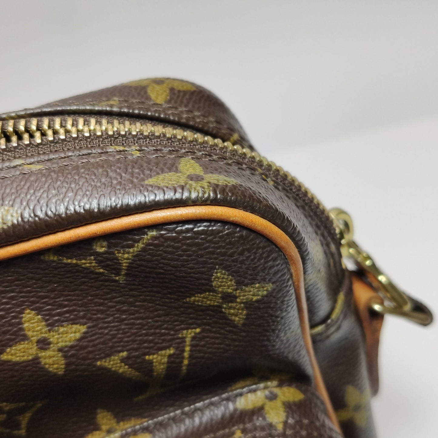Preloved GLM-Amazone Camera Bag Monogram Print Zip Front Crossbody Shoulder Bag 250420781157184