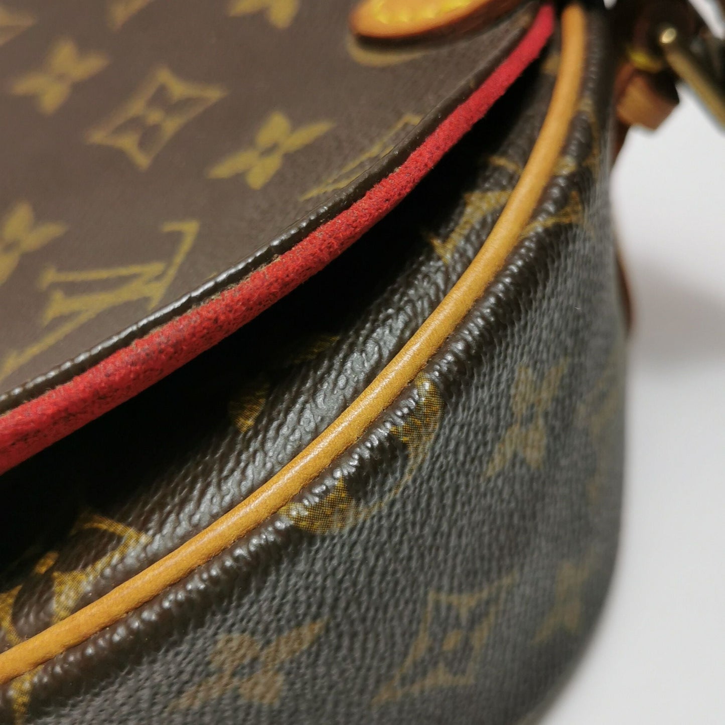 Preloved GLM-Tambourin Crossbody Bag 250416781151538