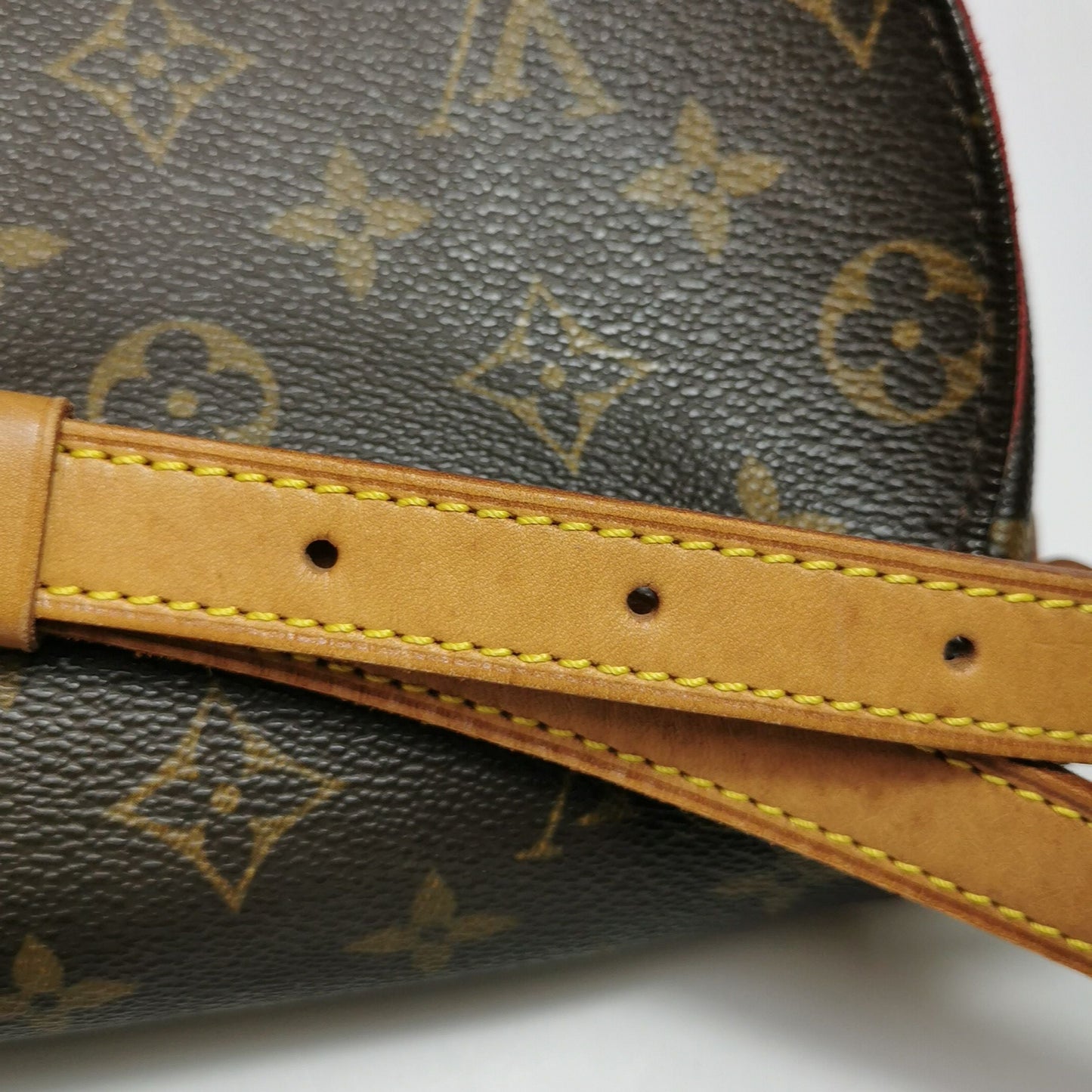 Preloved GLM-Tambourin Crossbody Bag 250416781151538