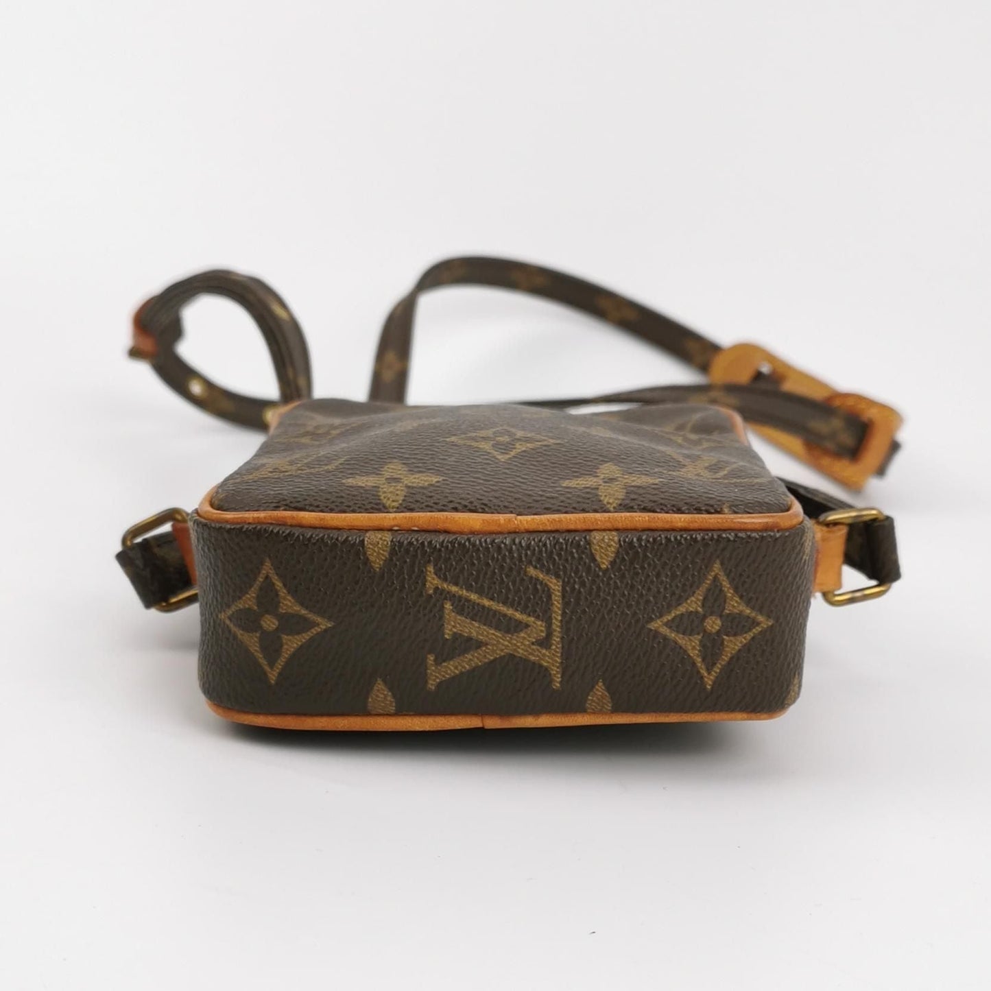 Preloved GLM-Danube Camera Bag 250416781150463
