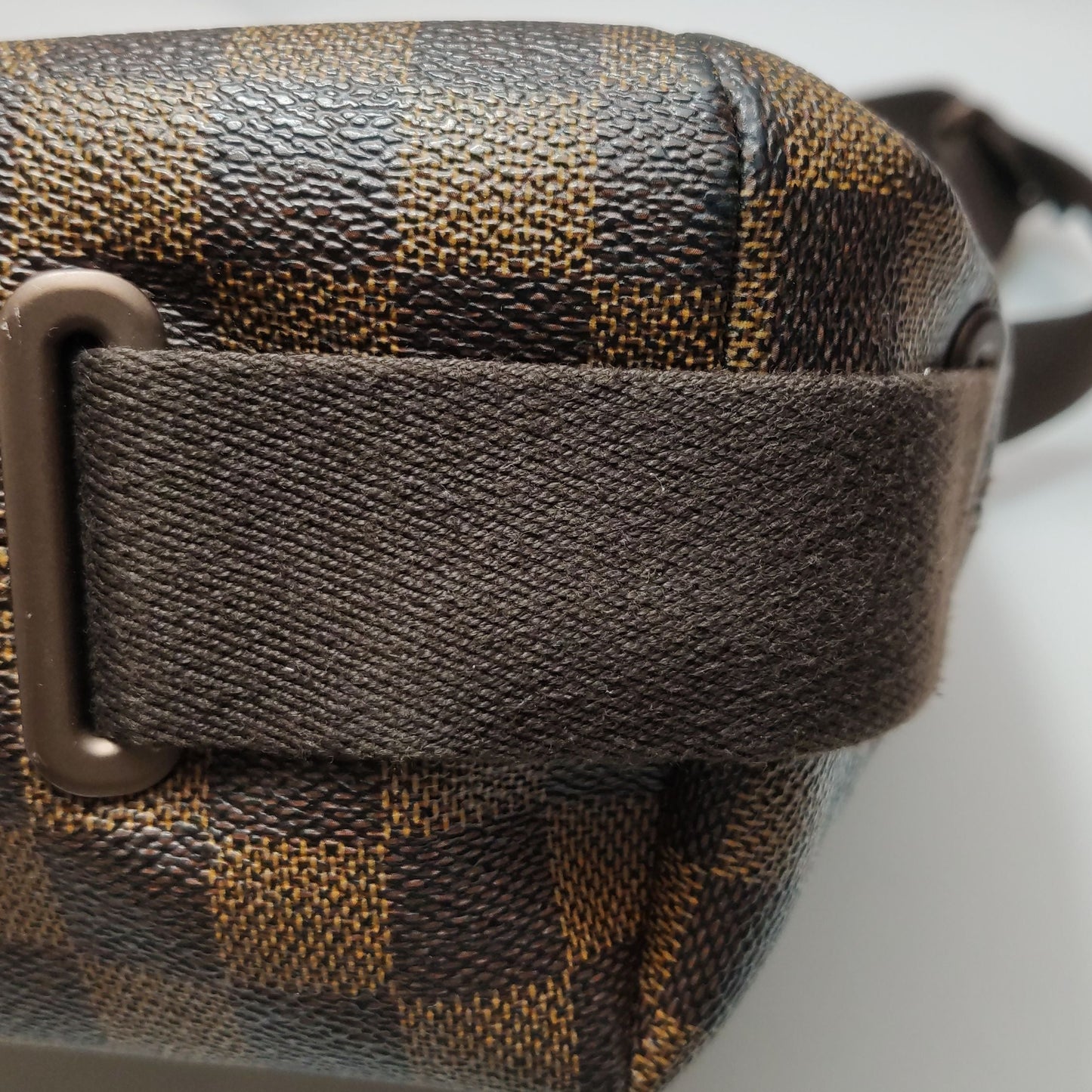 Preloved GLM-Brooklyn Leather Checkerboard Logo Messenger Bag 250415781149736
