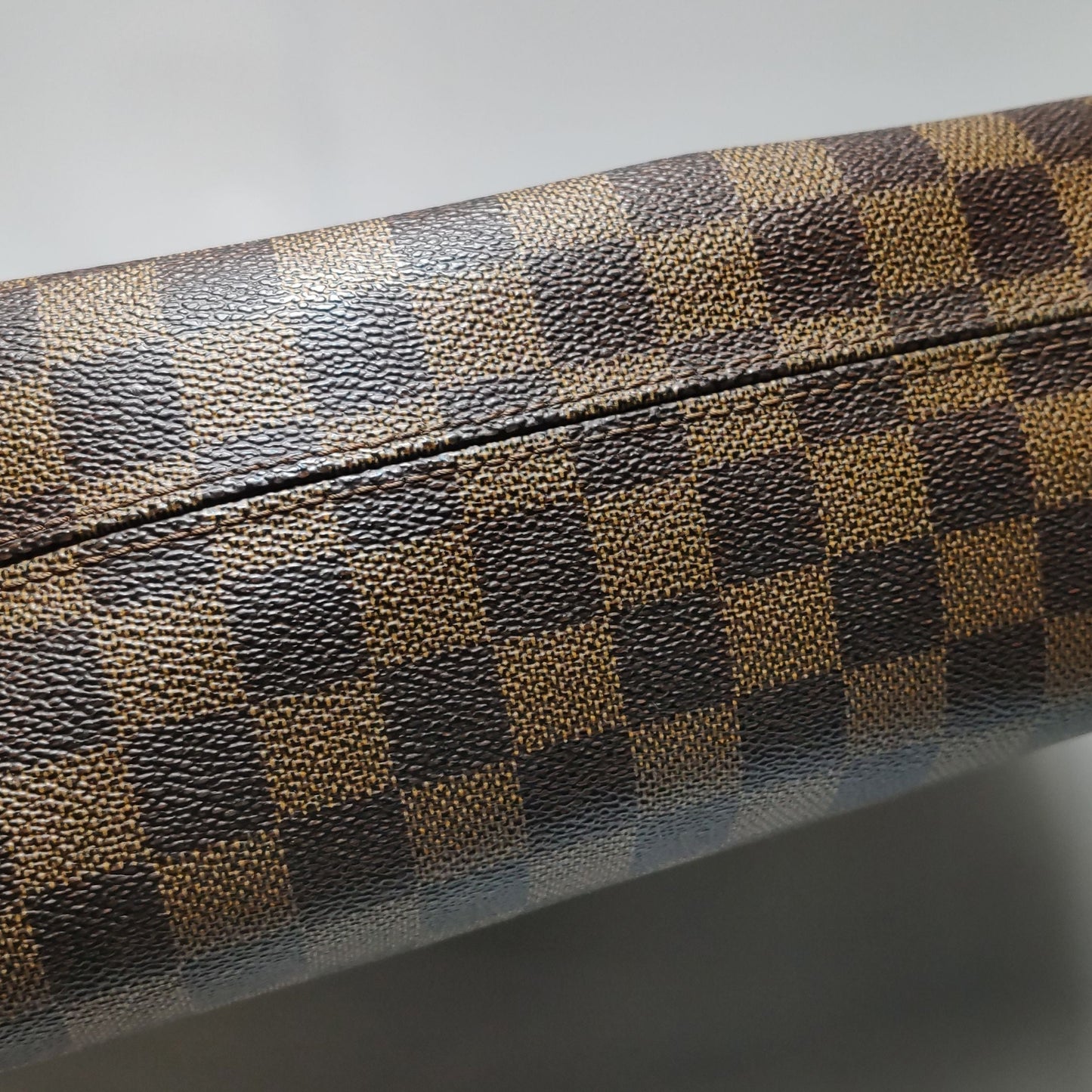 Preloved GLM-Brooklyn Leather Checkerboard Logo Messenger Bag 250415781149736