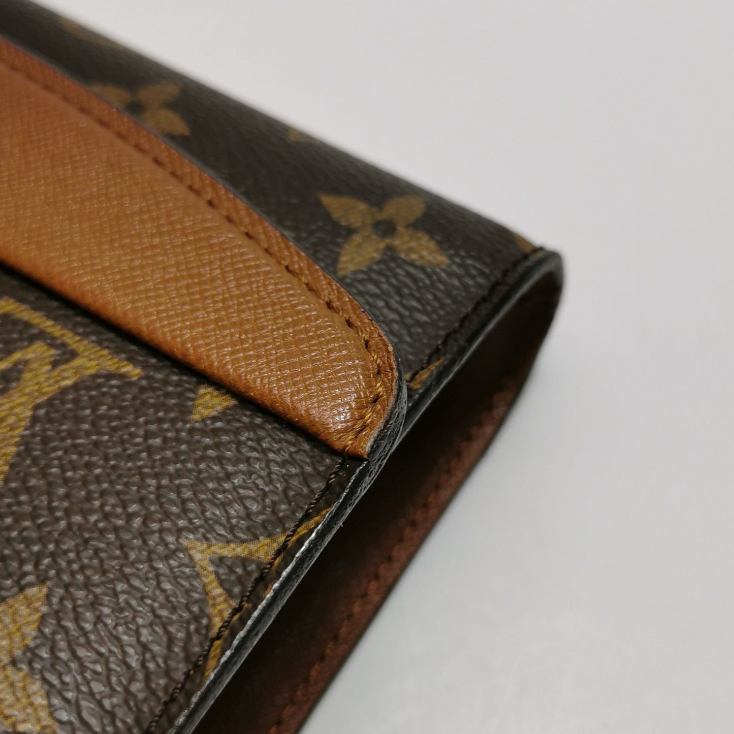 Preloved GLM-Bordeaux Leather Monogram Print  Envelope Crossbody Shoulder Bag 250412781144700
