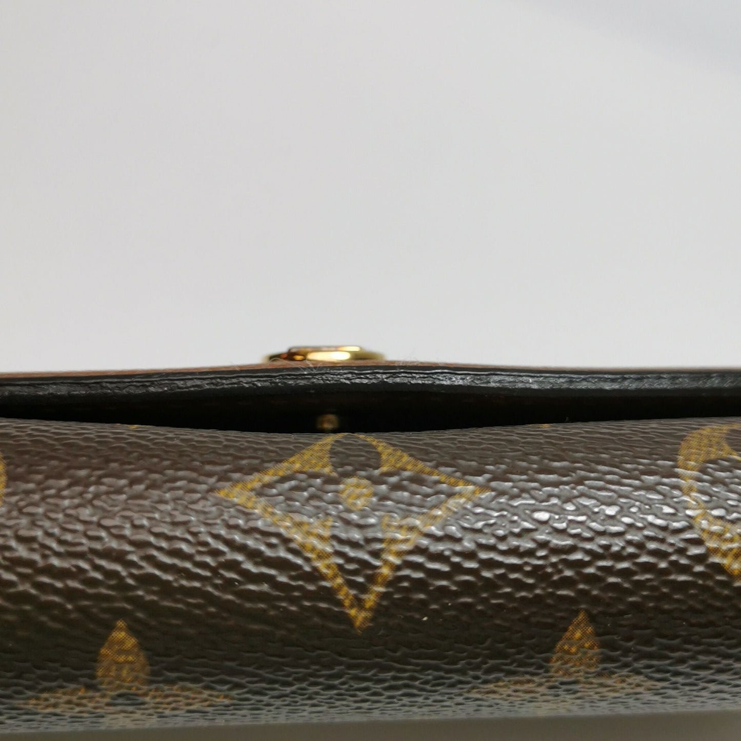 Preloved GLM-Bordeaux Leather Monogram Print  Envelope Crossbody Shoulder Bag 250412781144700