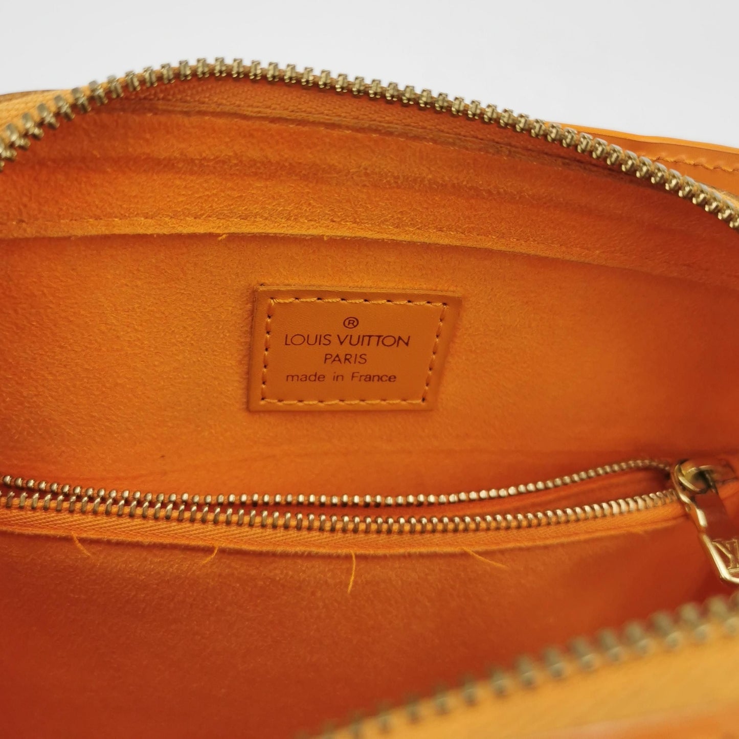 Preloved GLM-Pont Neuf Leather Solid Hidden Zipper Handbag 250409781141803