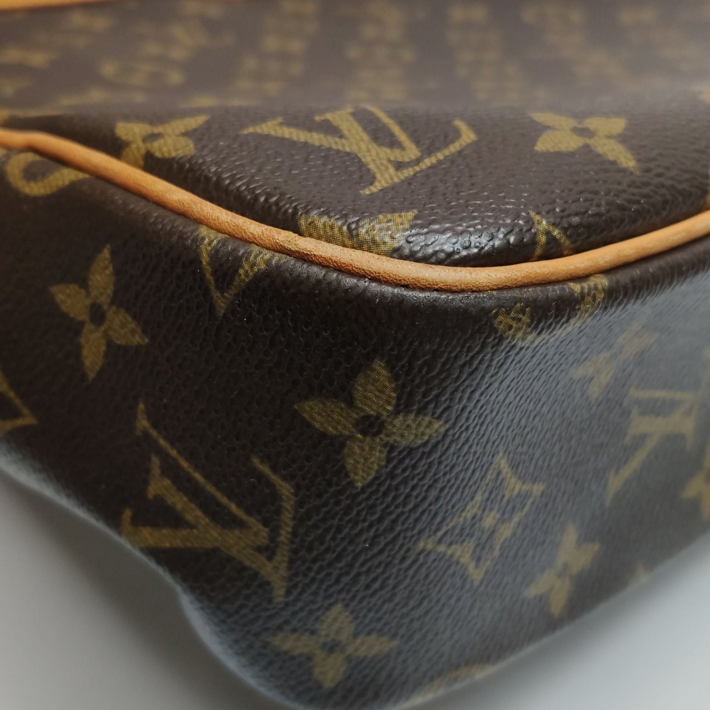 Preloved GLM-Monogram Vegetable Tanned Leather Handbag 250409781141178