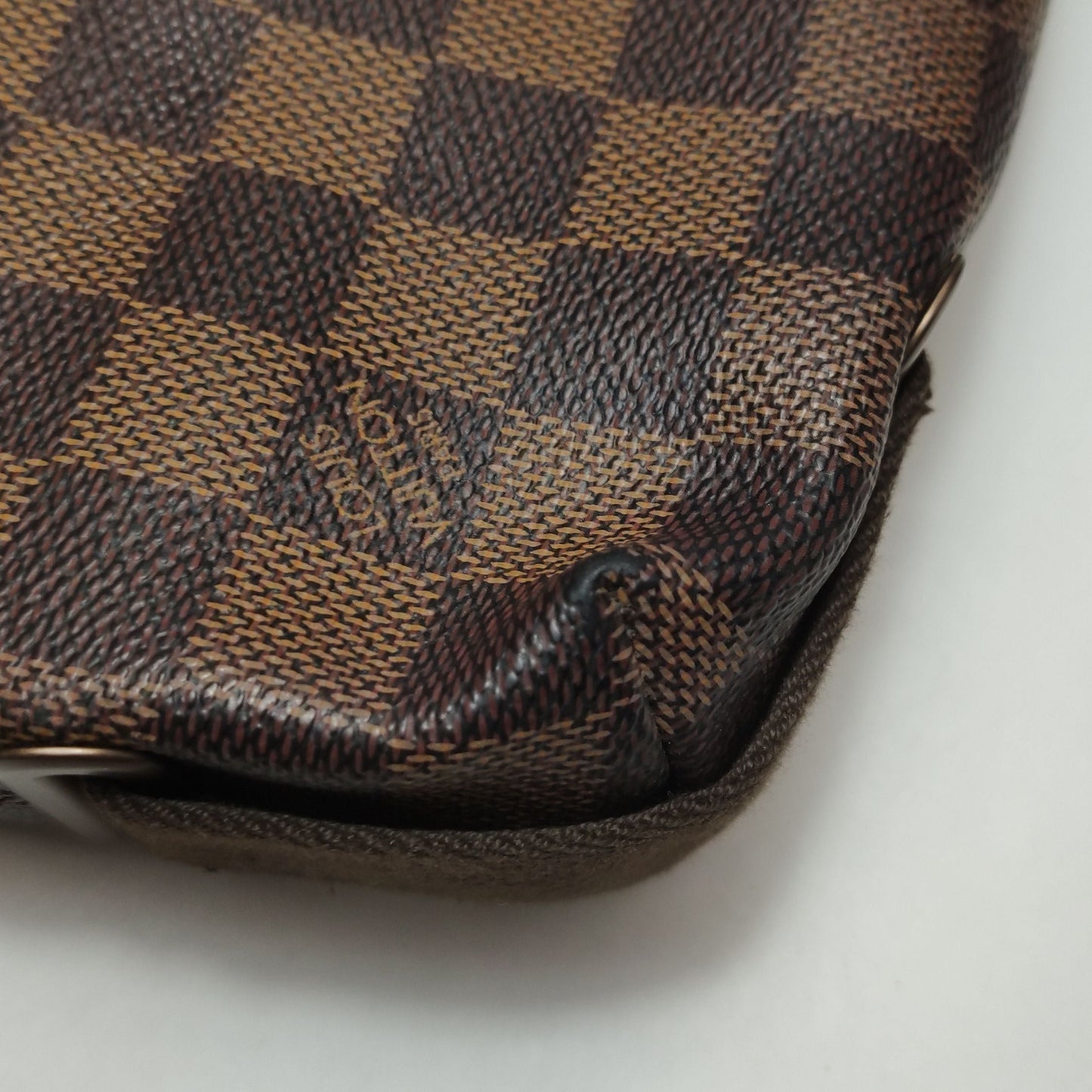 Preloved GLM-Brooklyn Leather Checkerboard Logo Messenger Bag 250411781144437