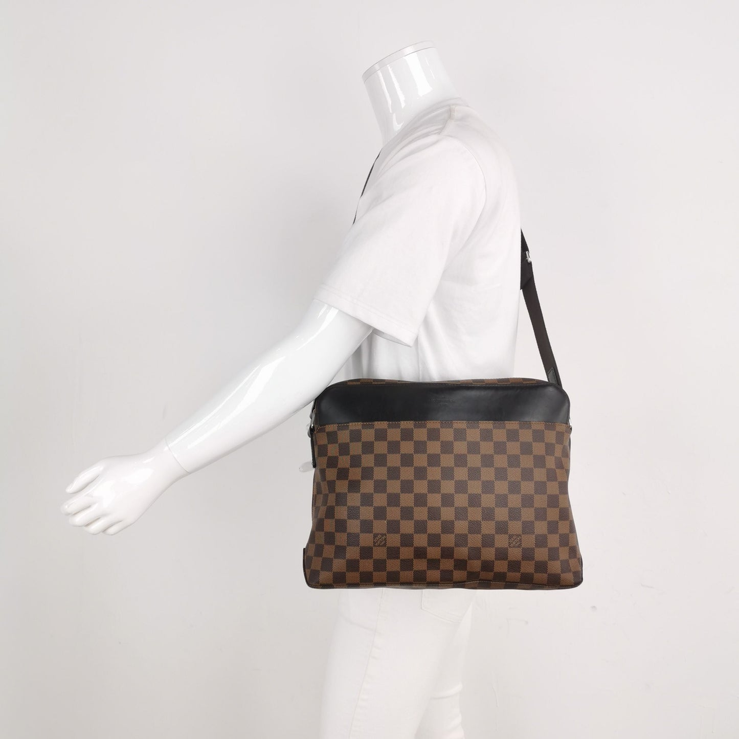 Preloved GLM-Jake Leather Checkerboard Zipper Crossbody Bag 250405781135888