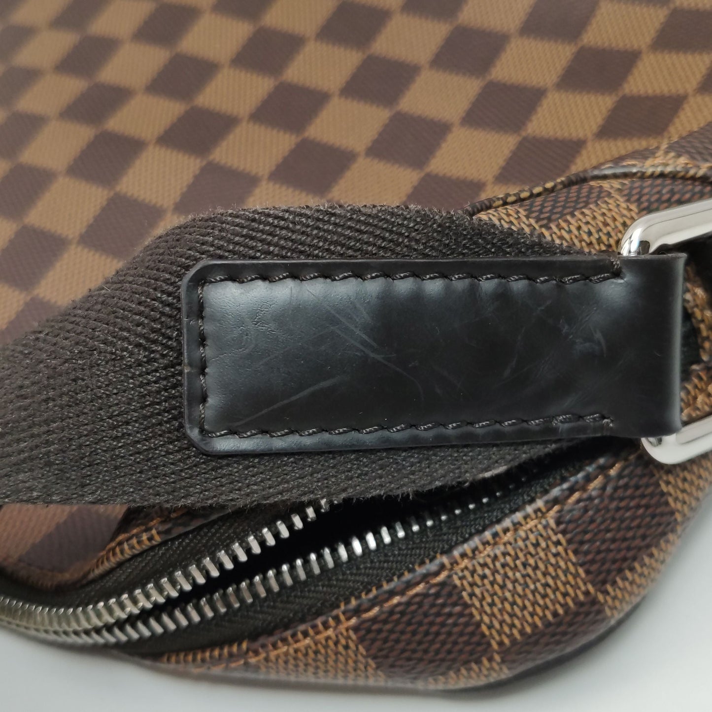 Preloved GLM-Jake Leather Checkerboard Zipper Crossbody Bag 250405781135888